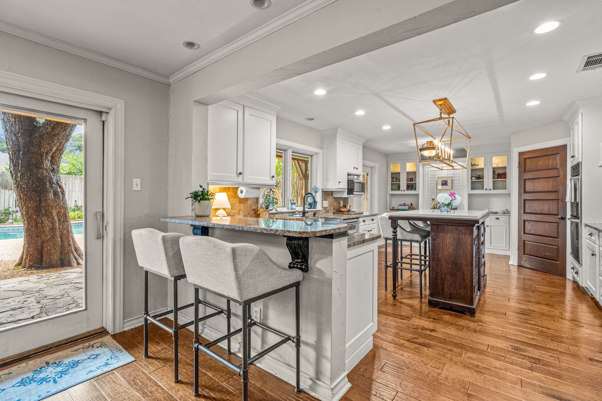 4217 Blackhaw Avenue