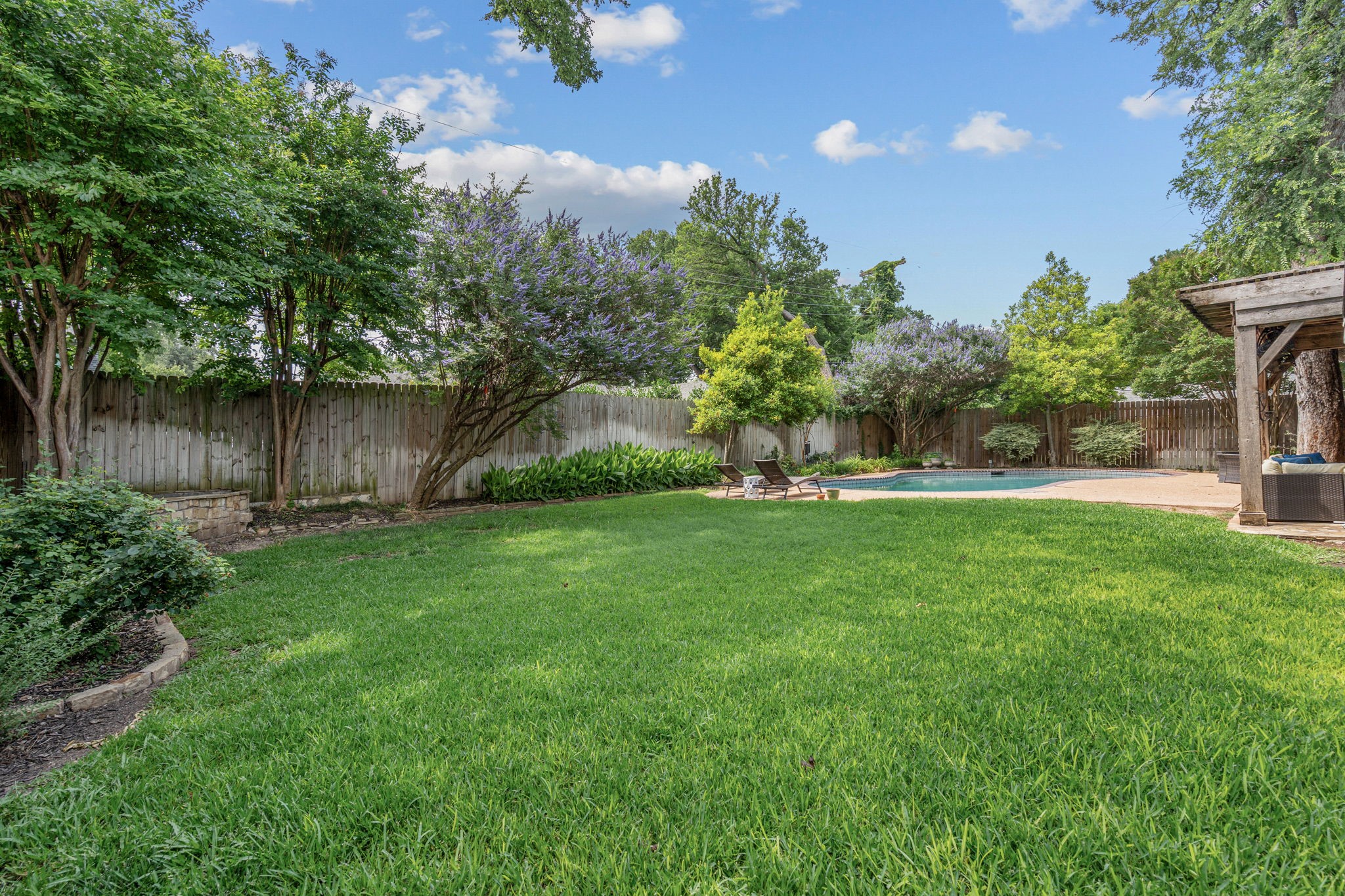 4217 Blackhaw Avenue