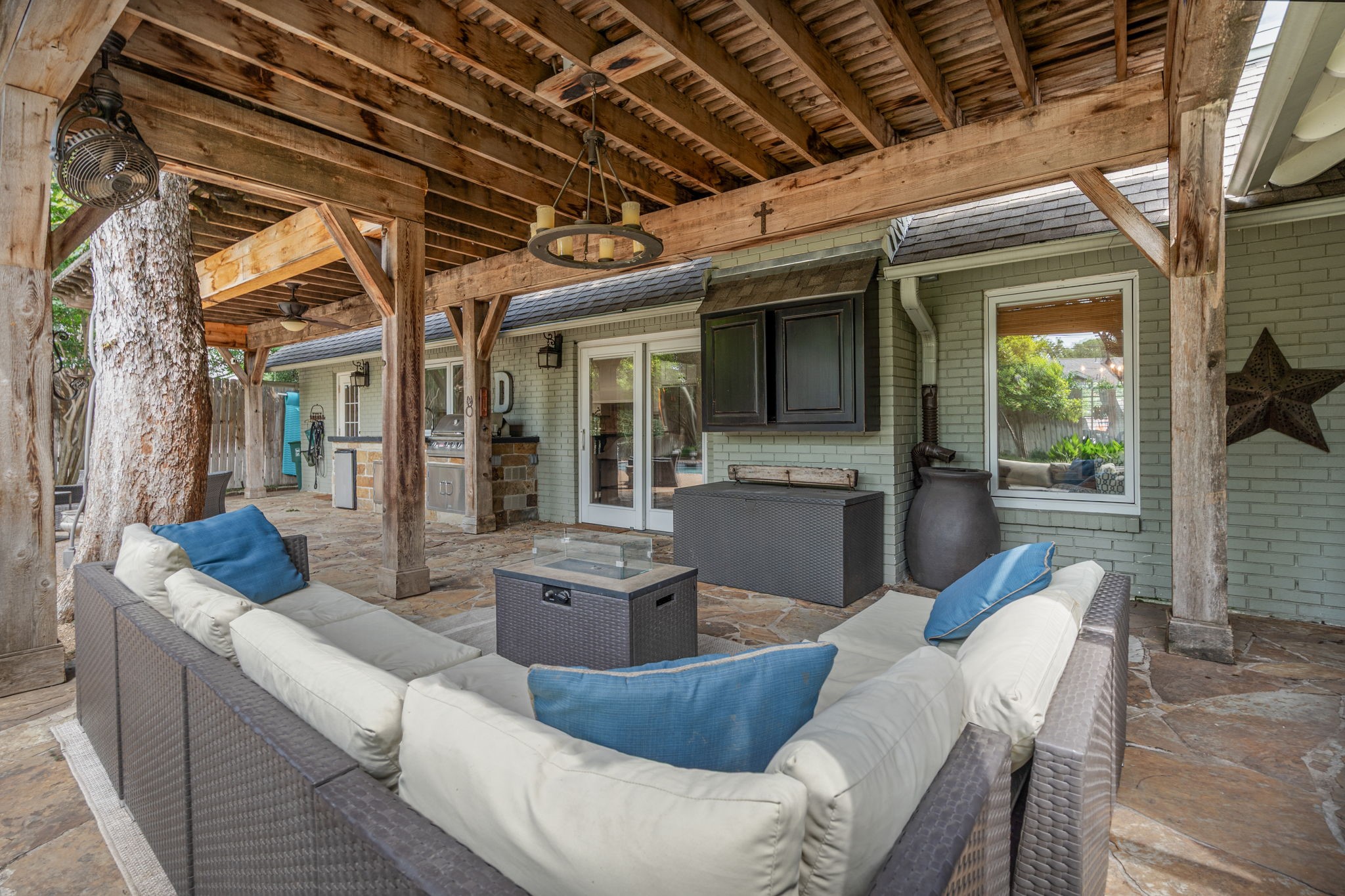 4217 Blackhaw Avenue