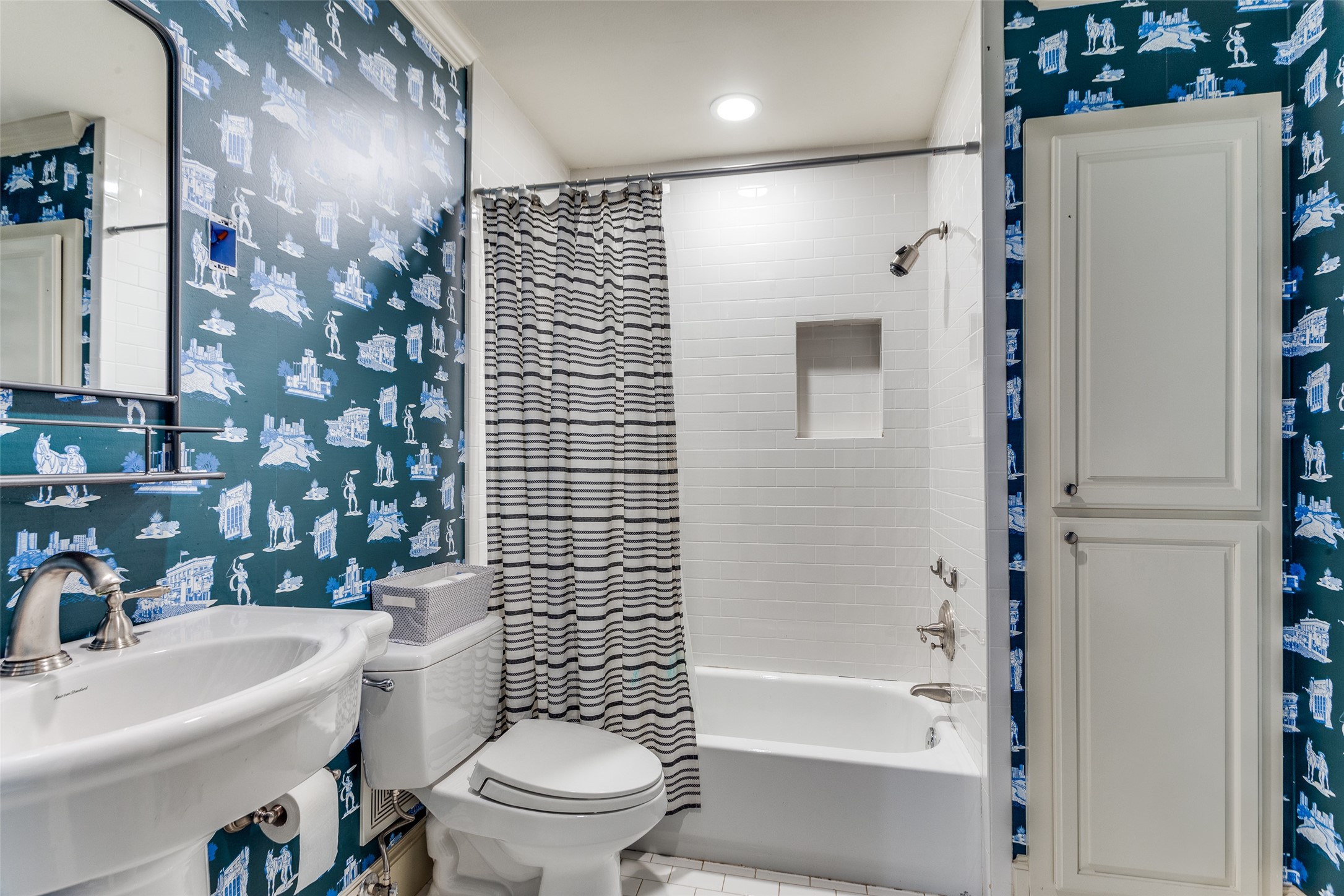 3604 Sherwood Avenue