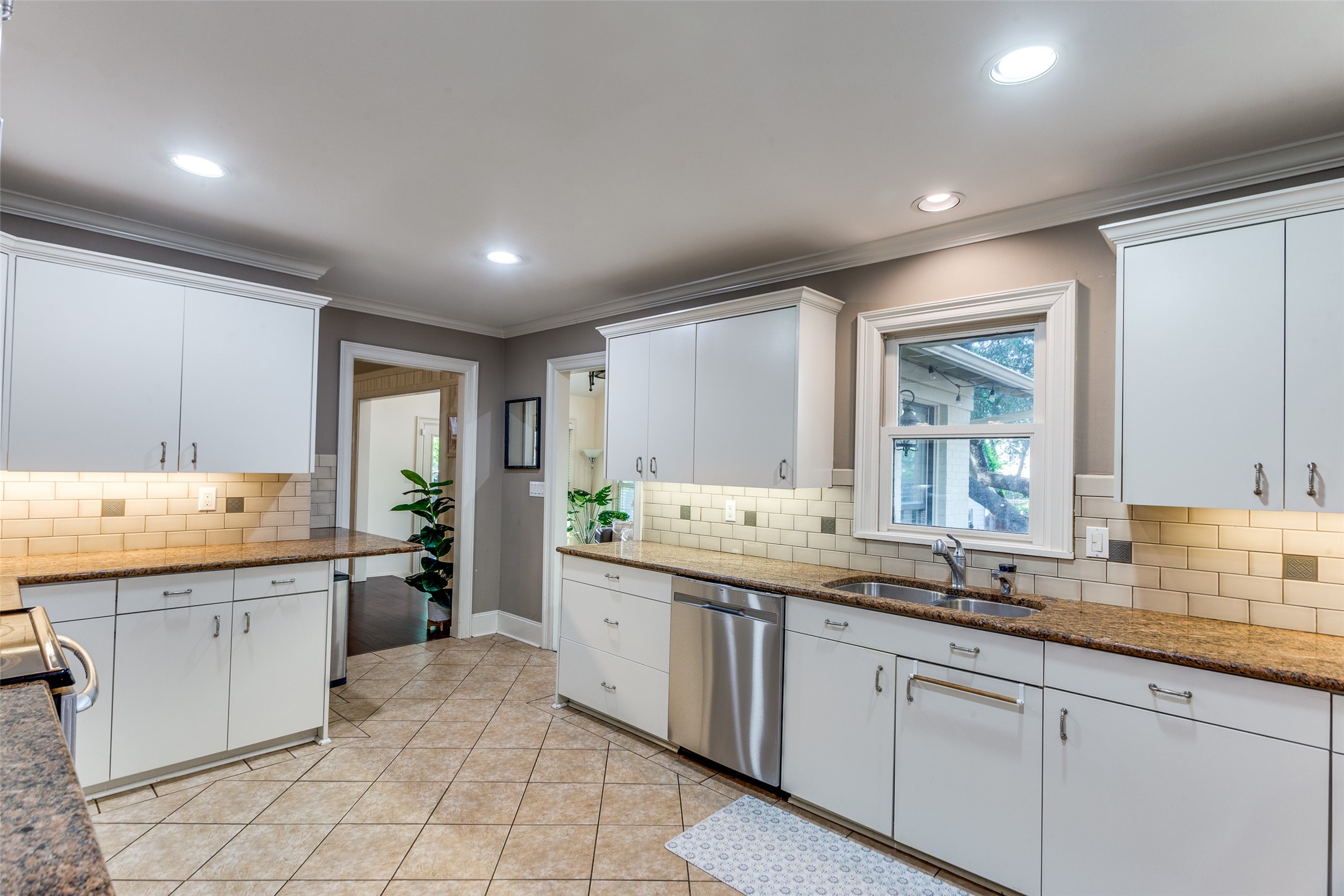 3604 Sherwood Avenue