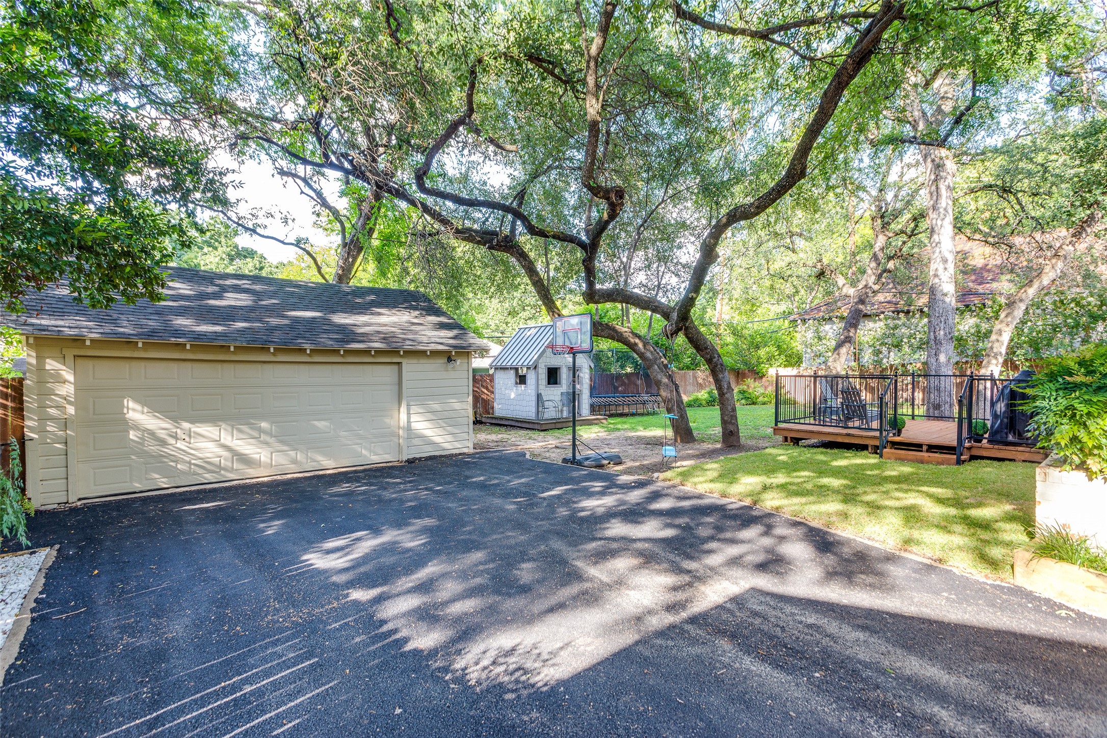 3604 Sherwood Avenue