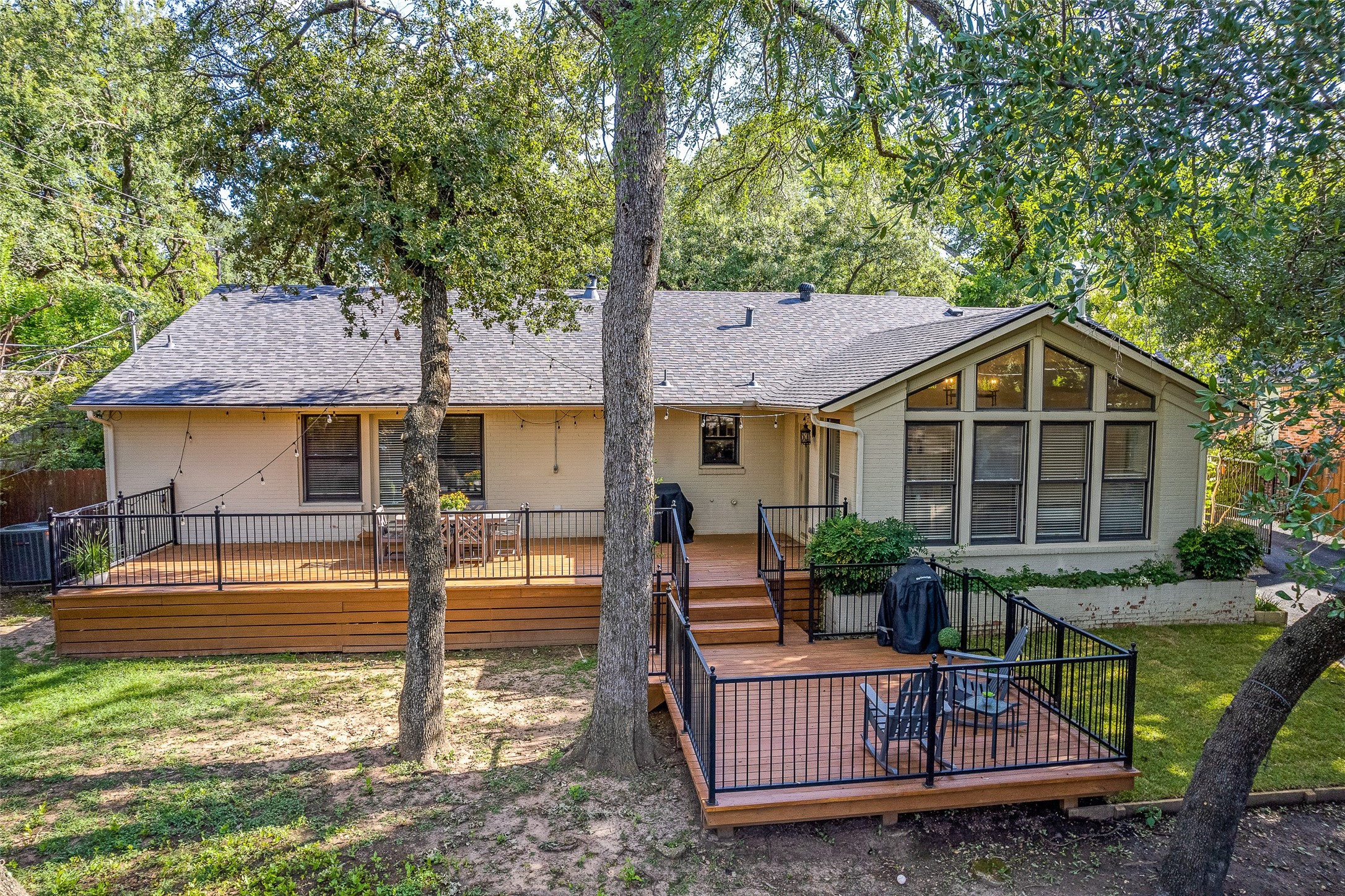 3604 Sherwood Avenue