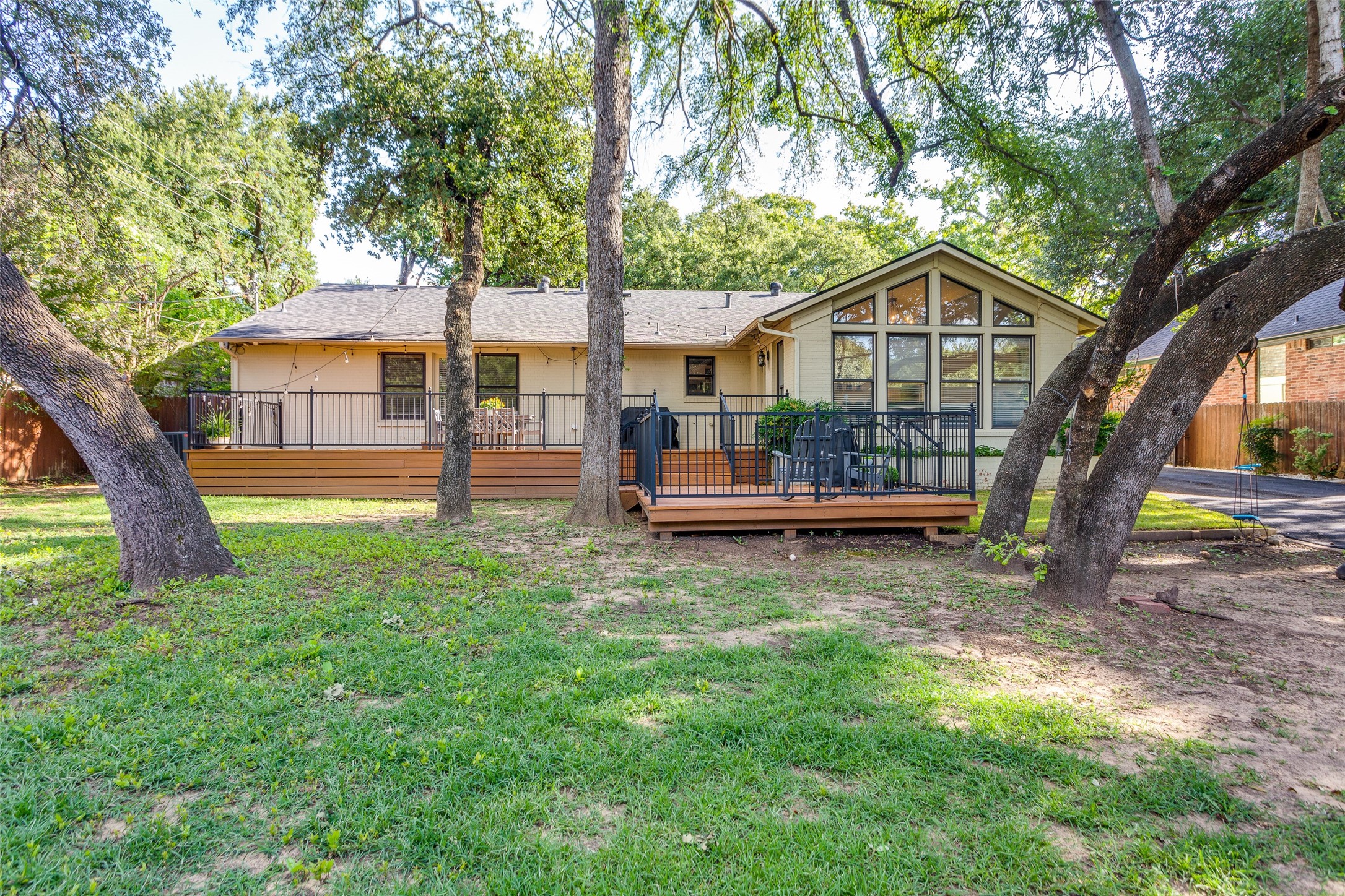 3604 Sherwood Avenue