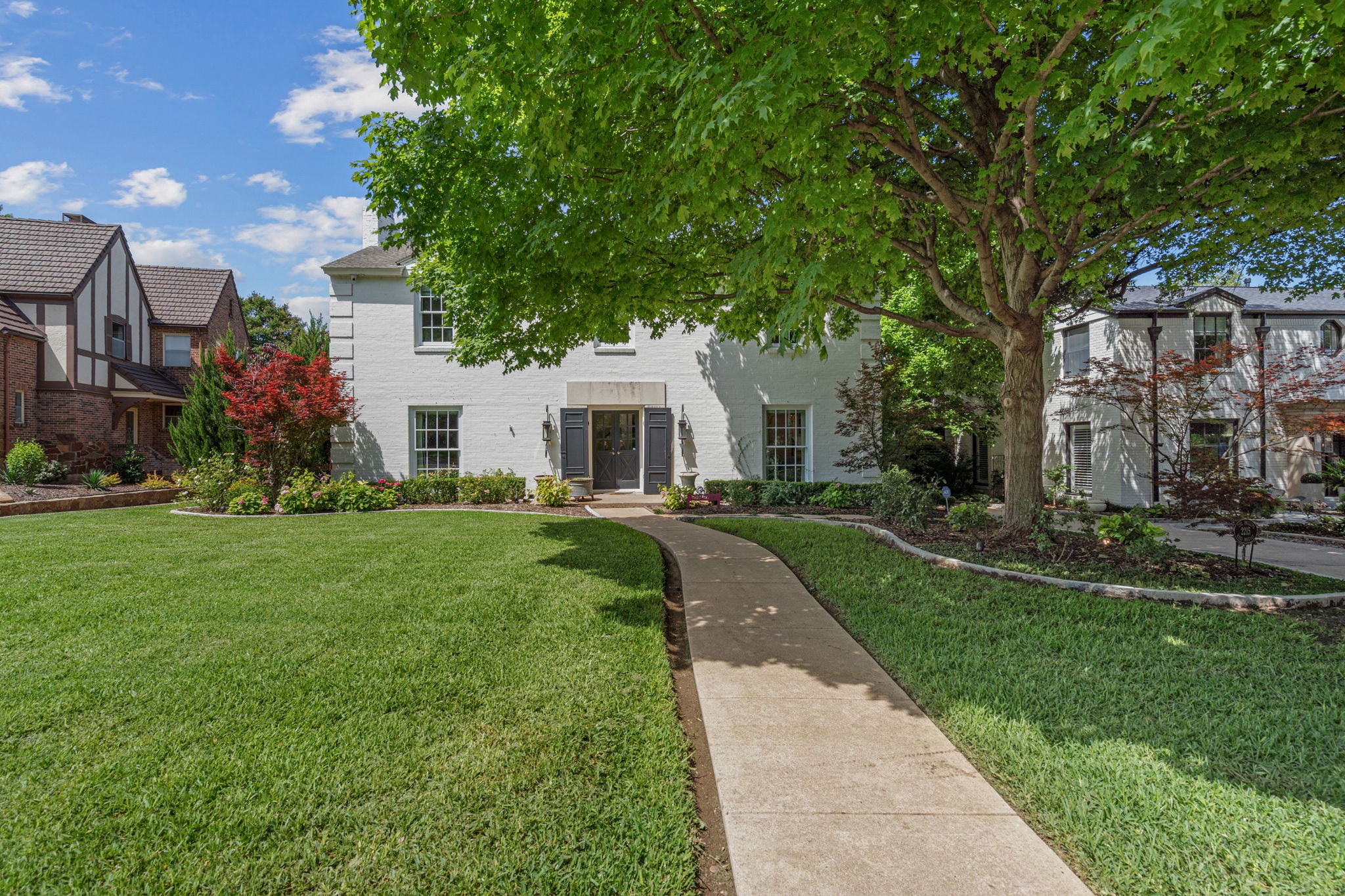 2215 Ward Parkway