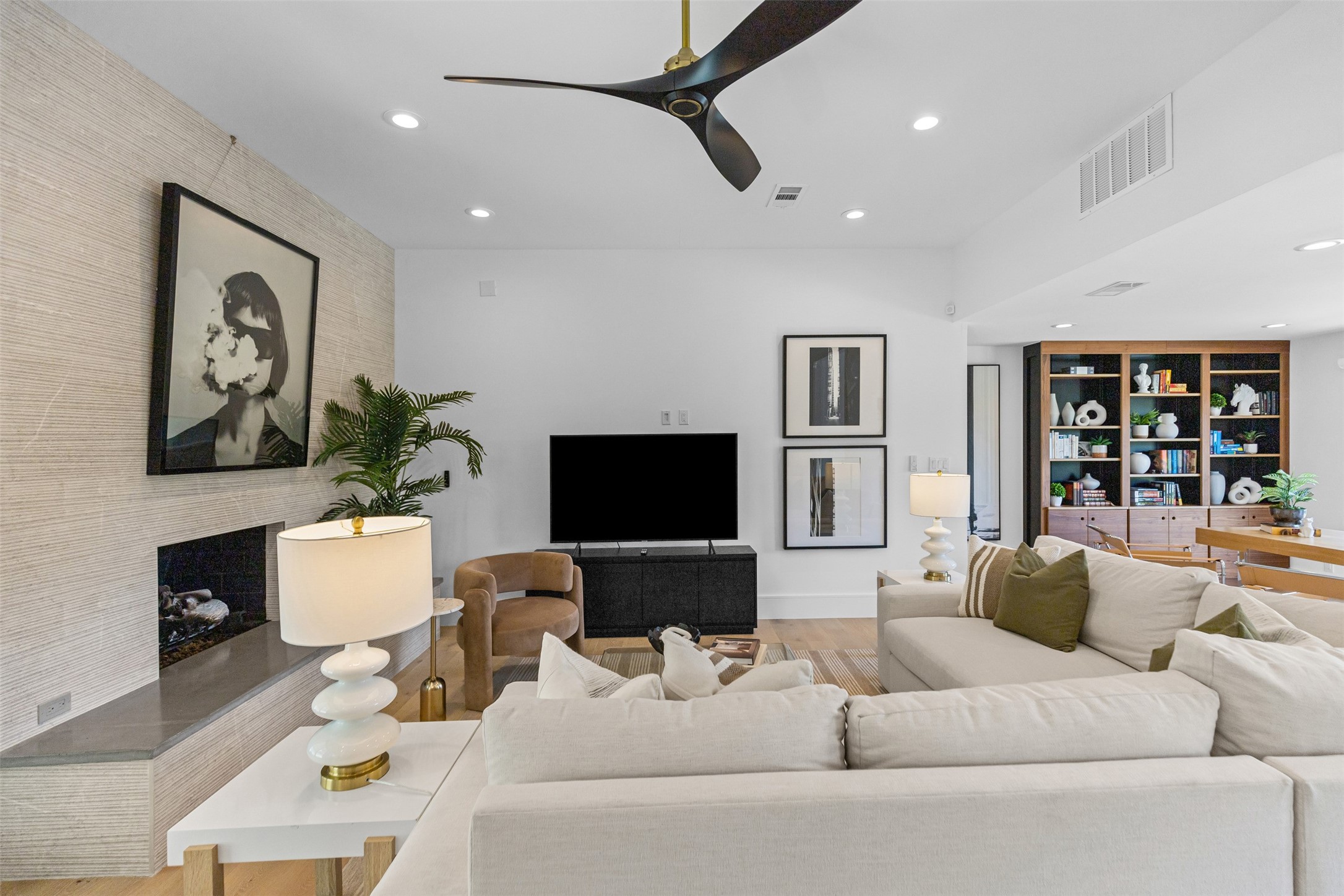 3509 Overton Park Drive E