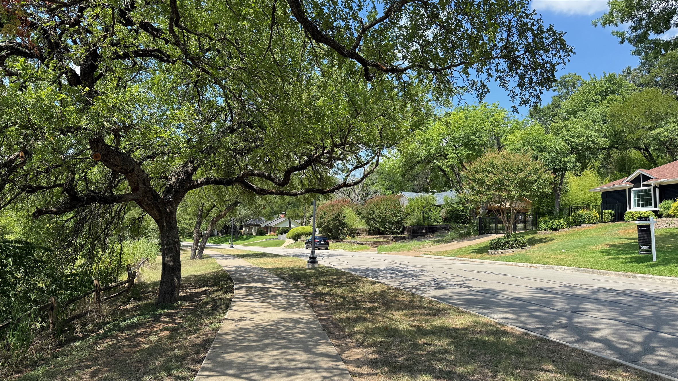 3509 Overton Park Drive E