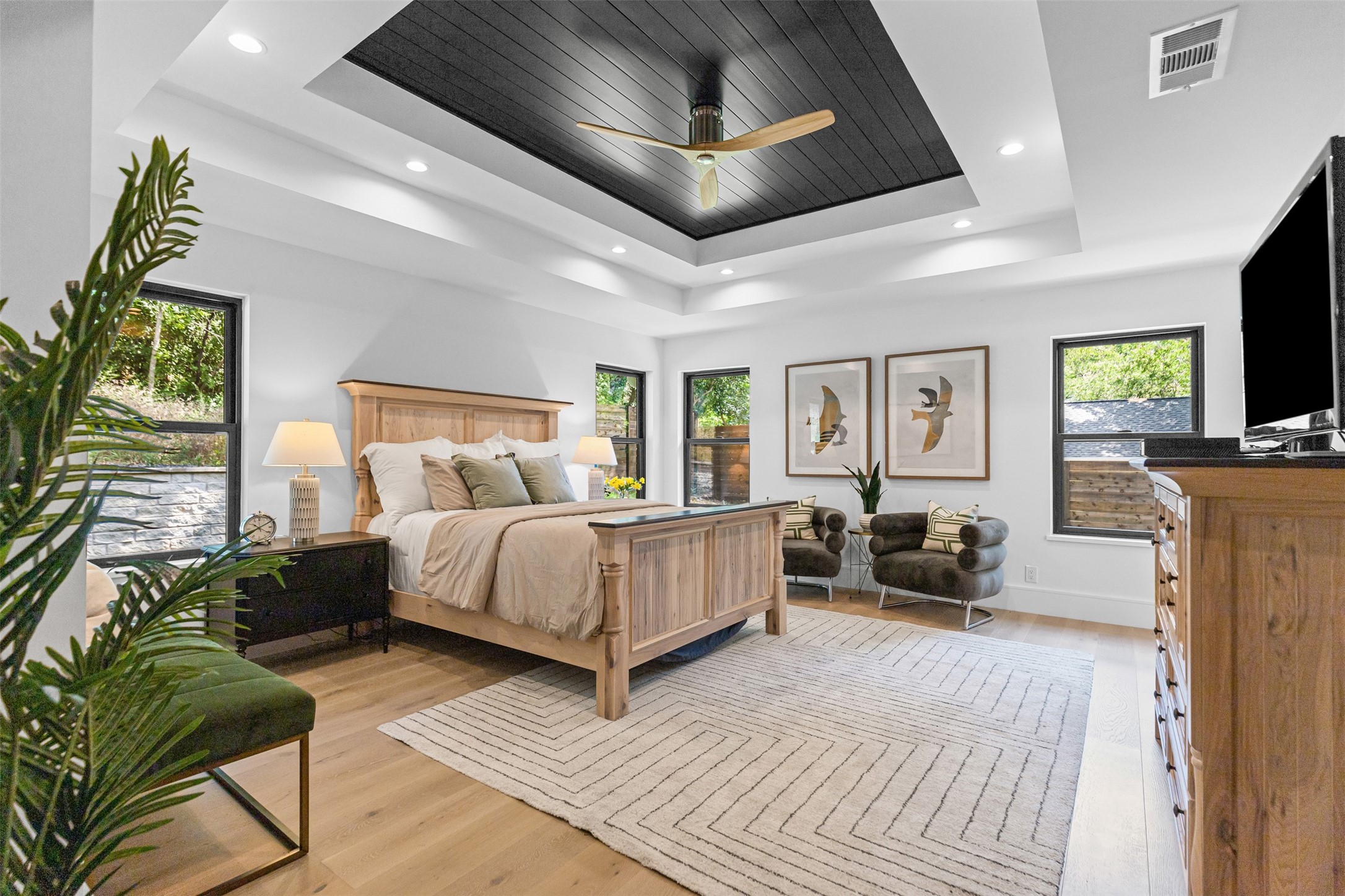 3509 Overton Park Drive E