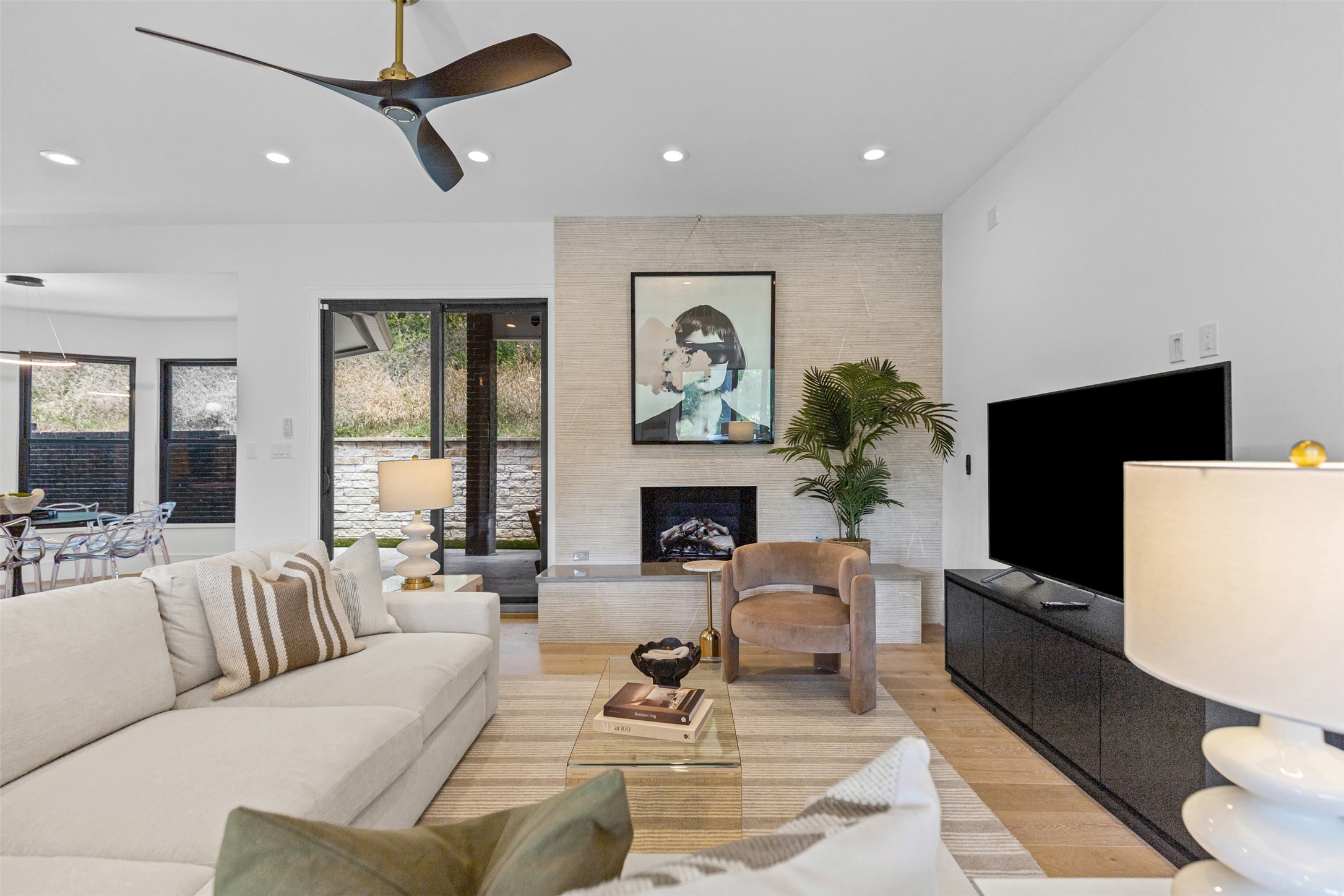 3509 Overton Park Drive E