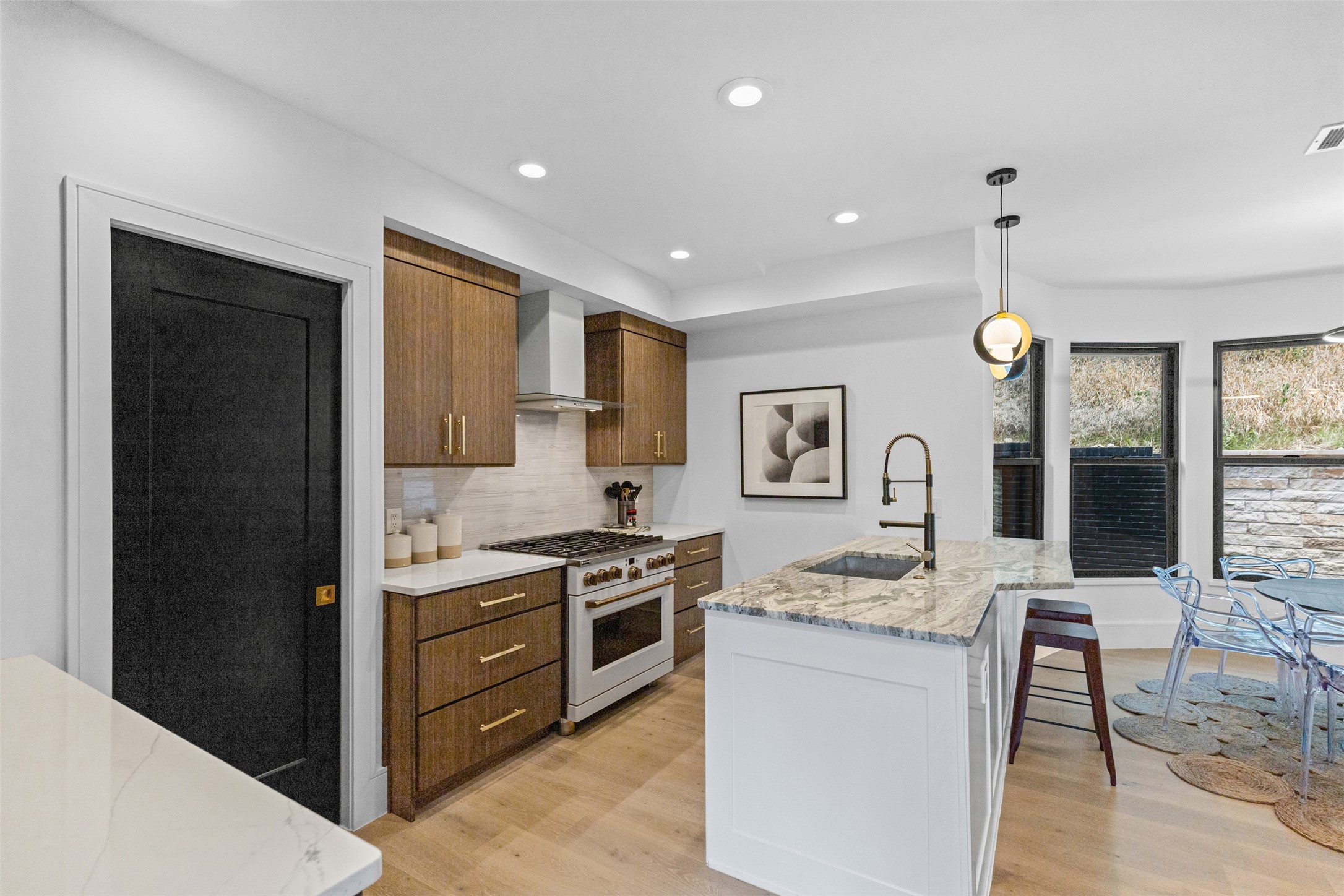 3509 Overton Park Drive E