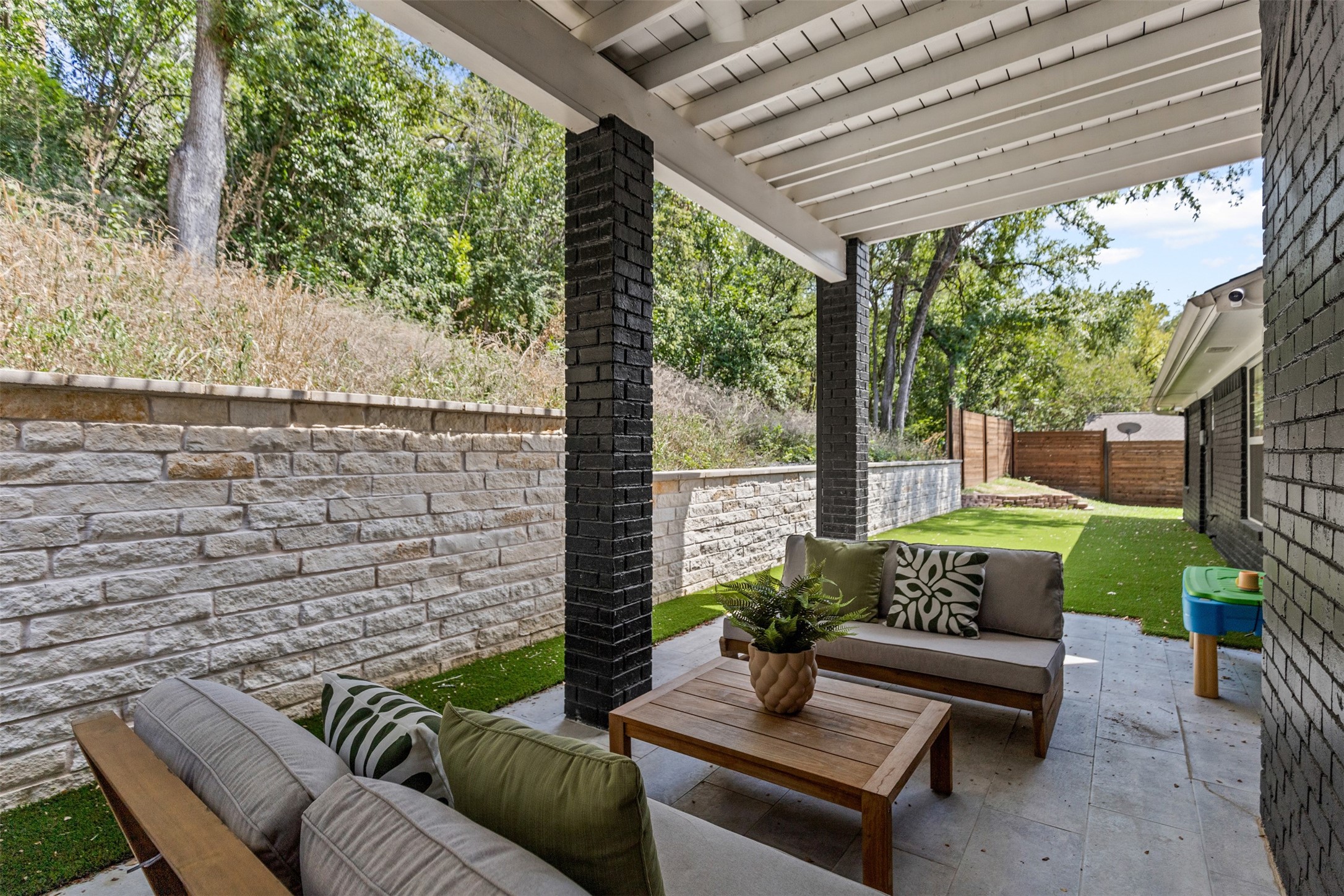 3509 Overton Park Drive E