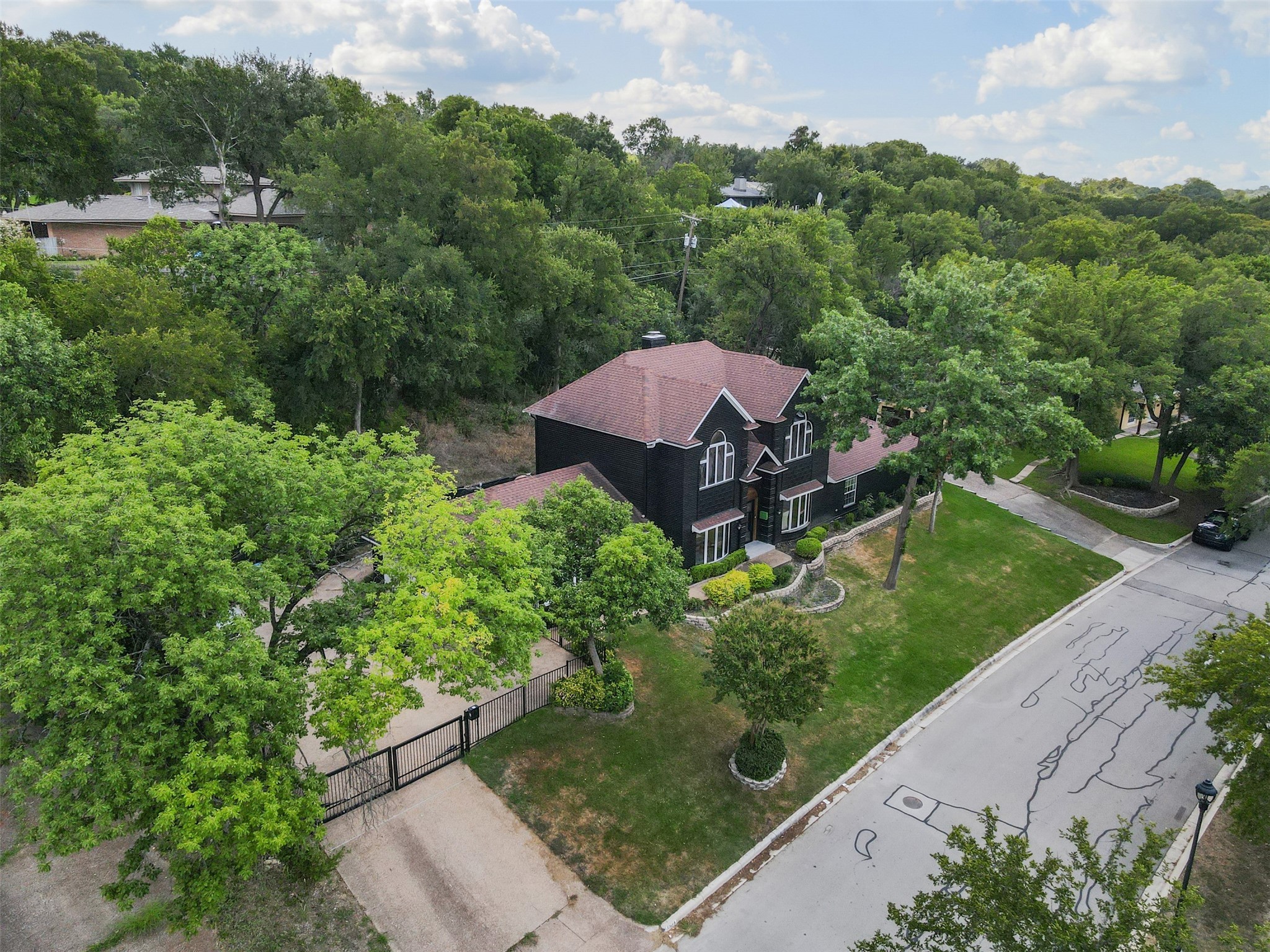 3509 Overton Park Drive E