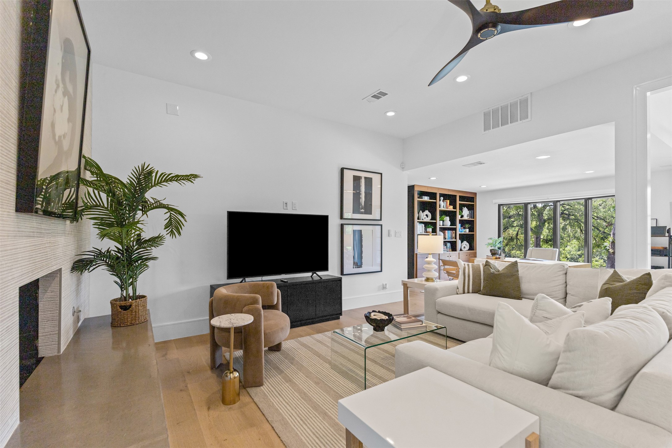 3509 Overton Park Drive E