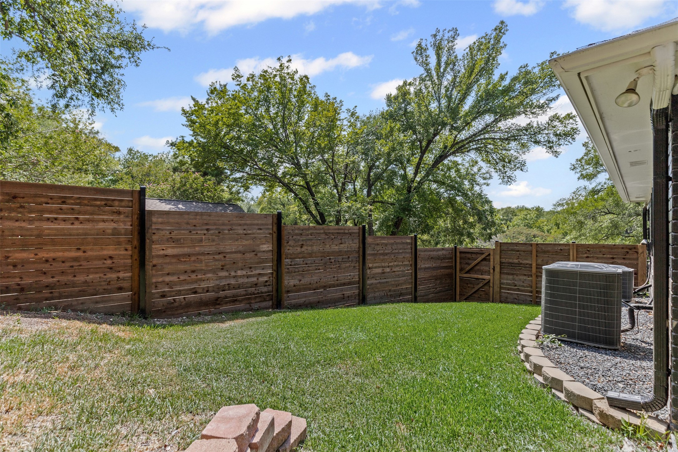 3509 Overton Park Drive E