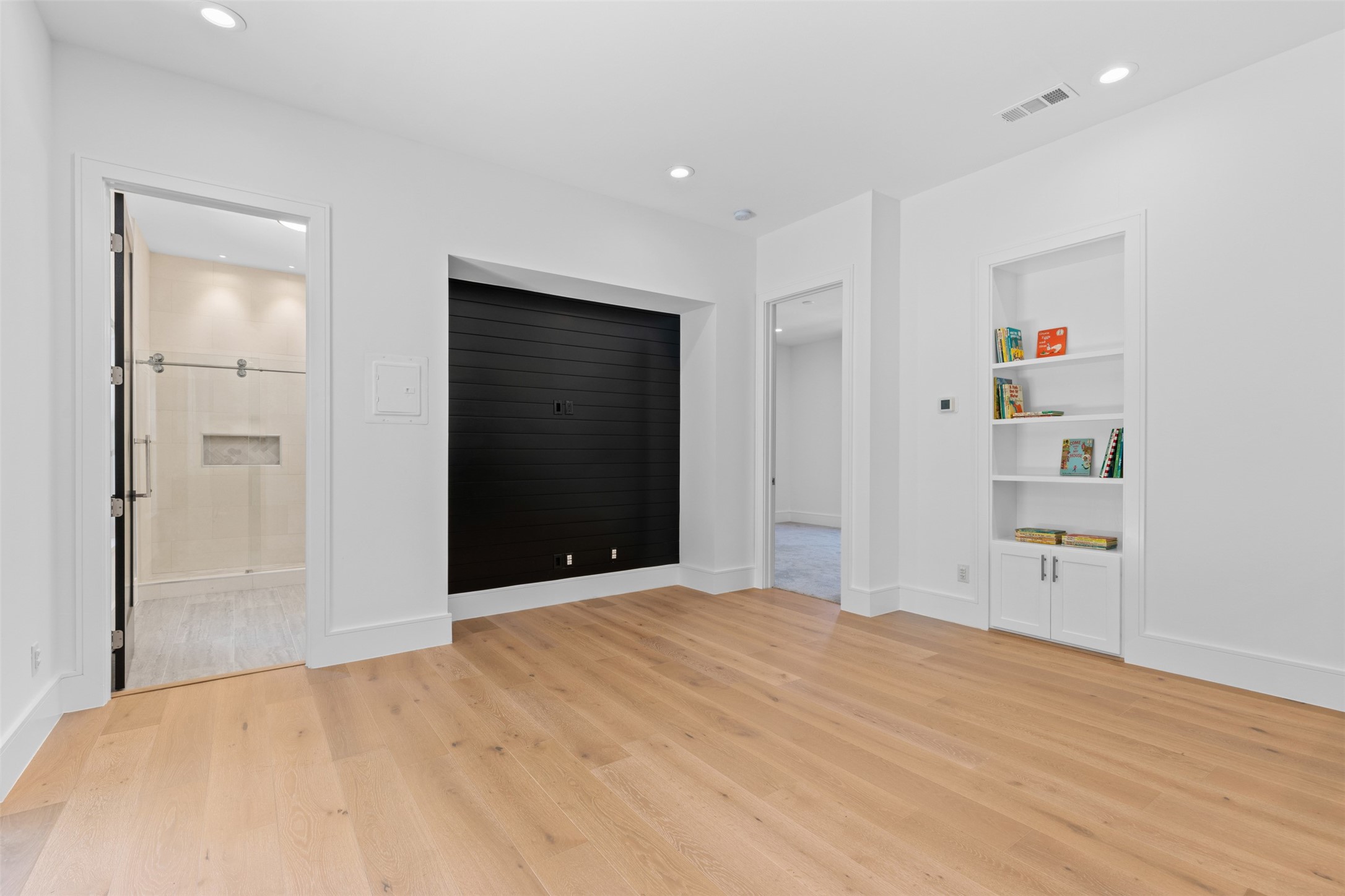 3509 Overton Park Drive E