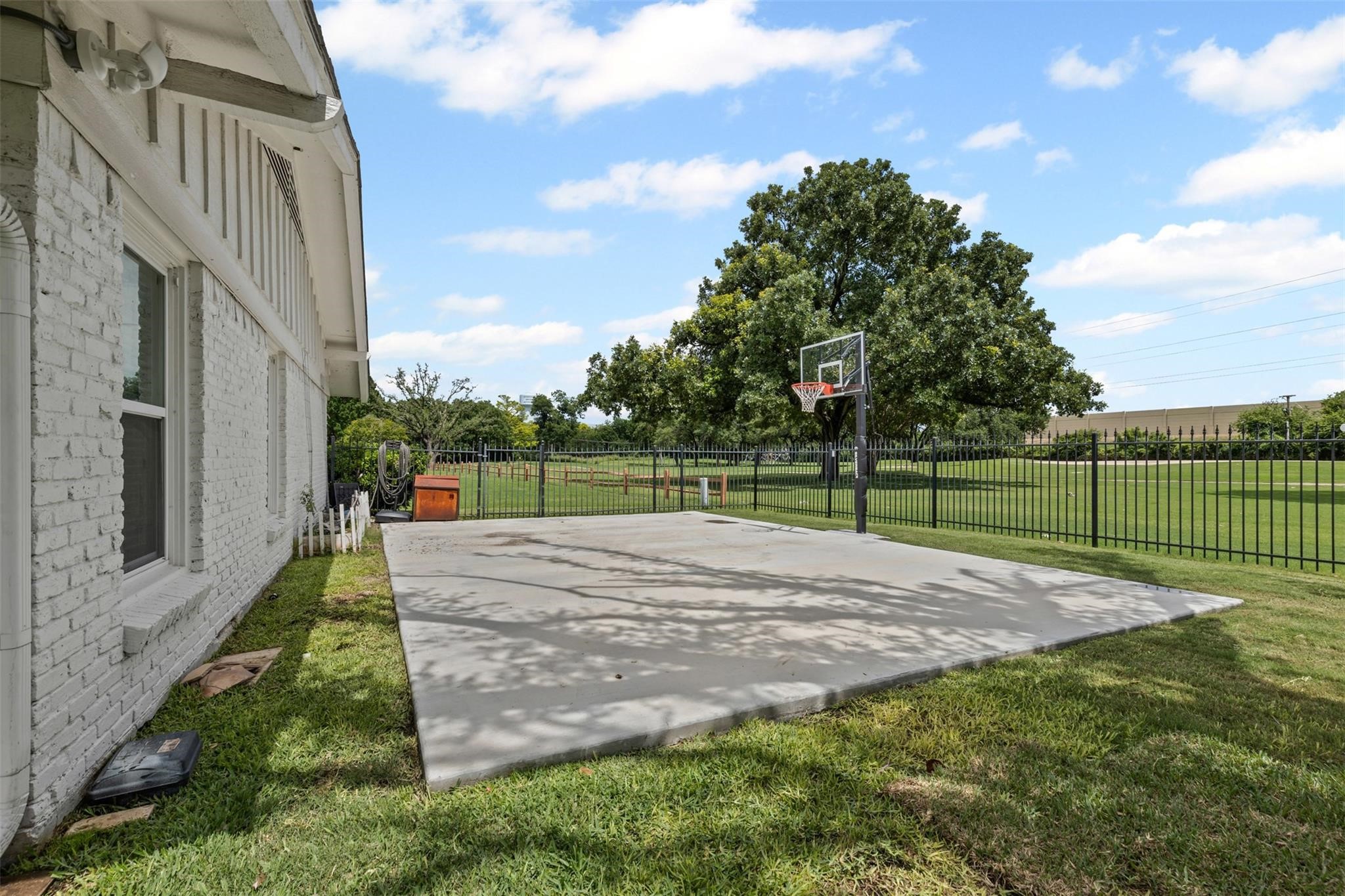 6805 Benito Court