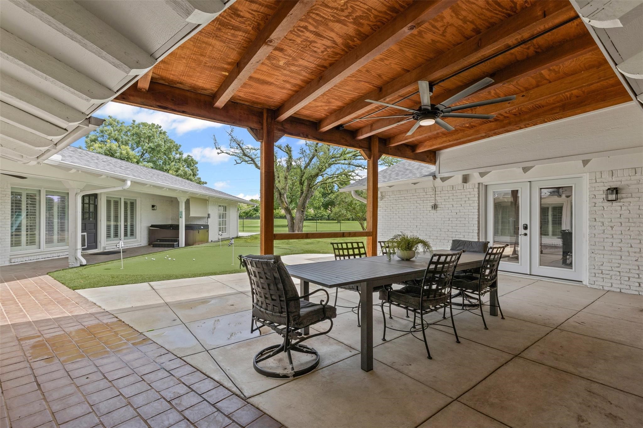 6805 Benito Court