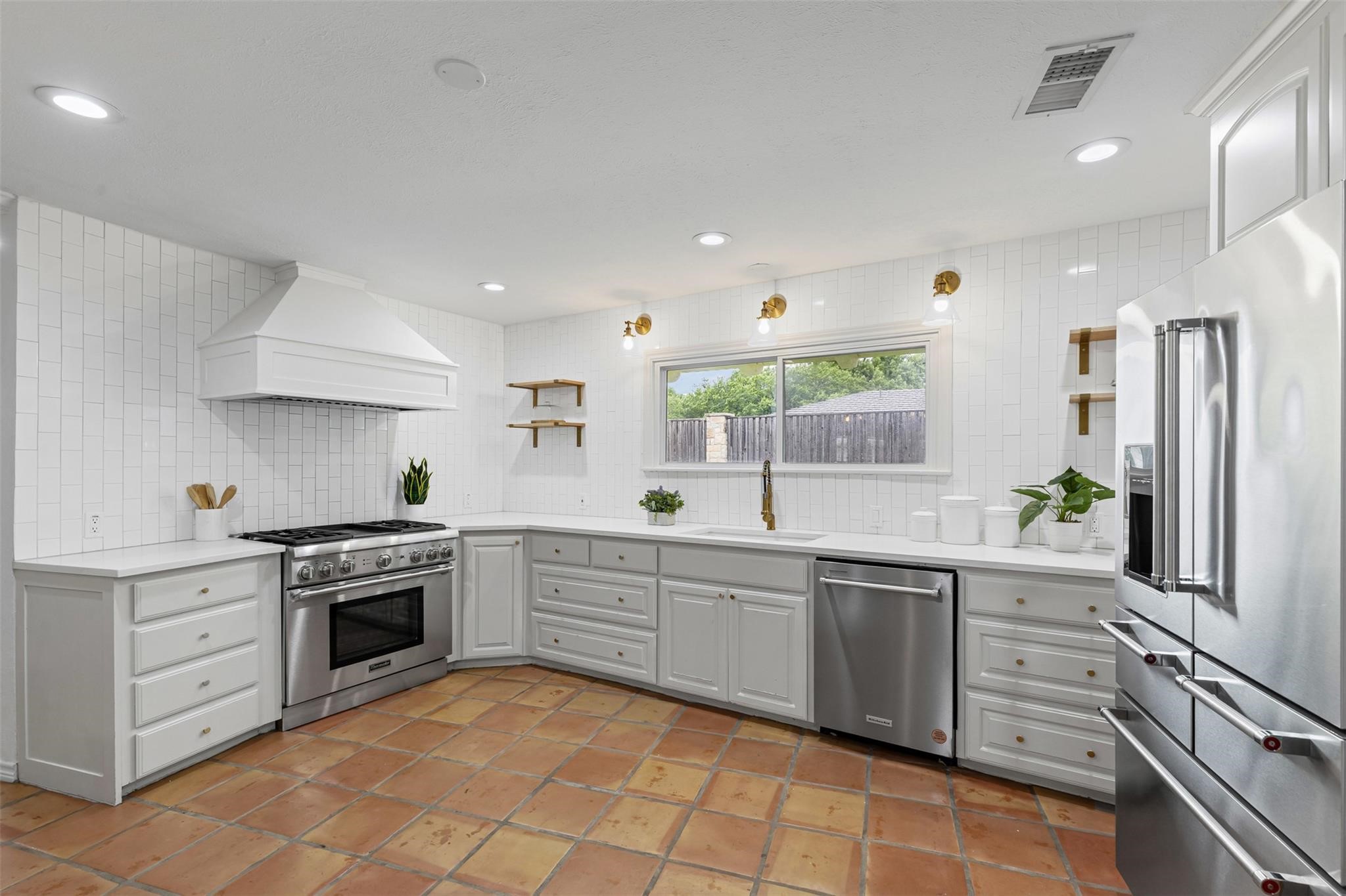 6805 Benito Court