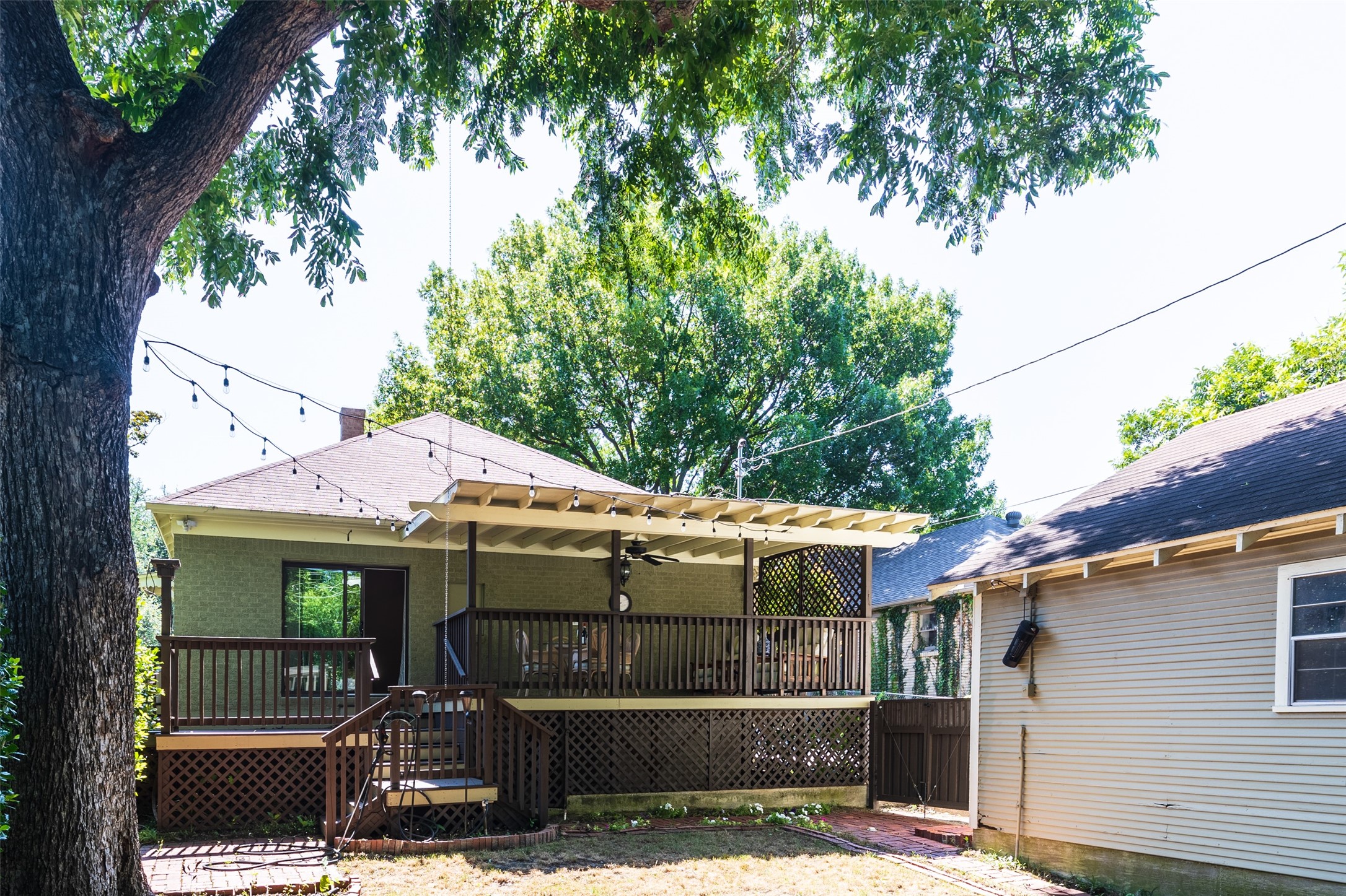 2556 Stadium Drive