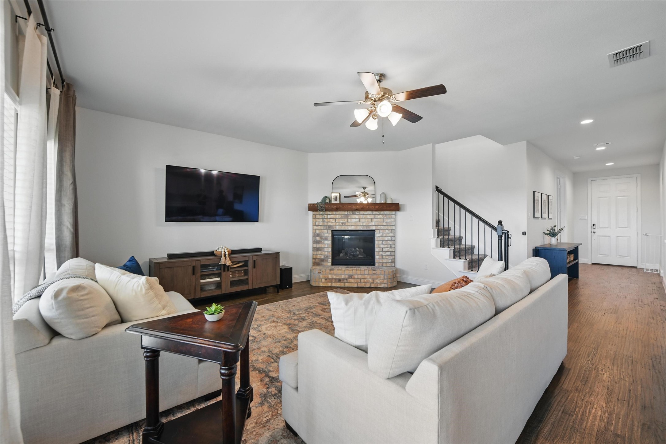 15201 Belclaire Avenue