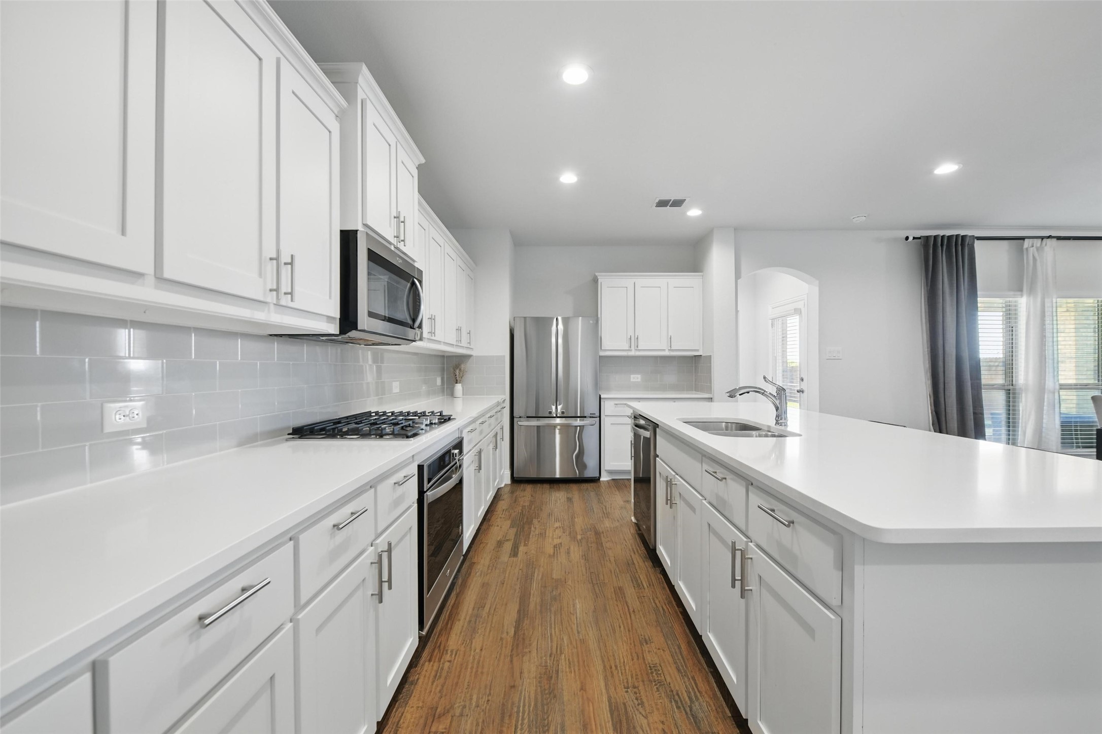 15201 Belclaire Avenue