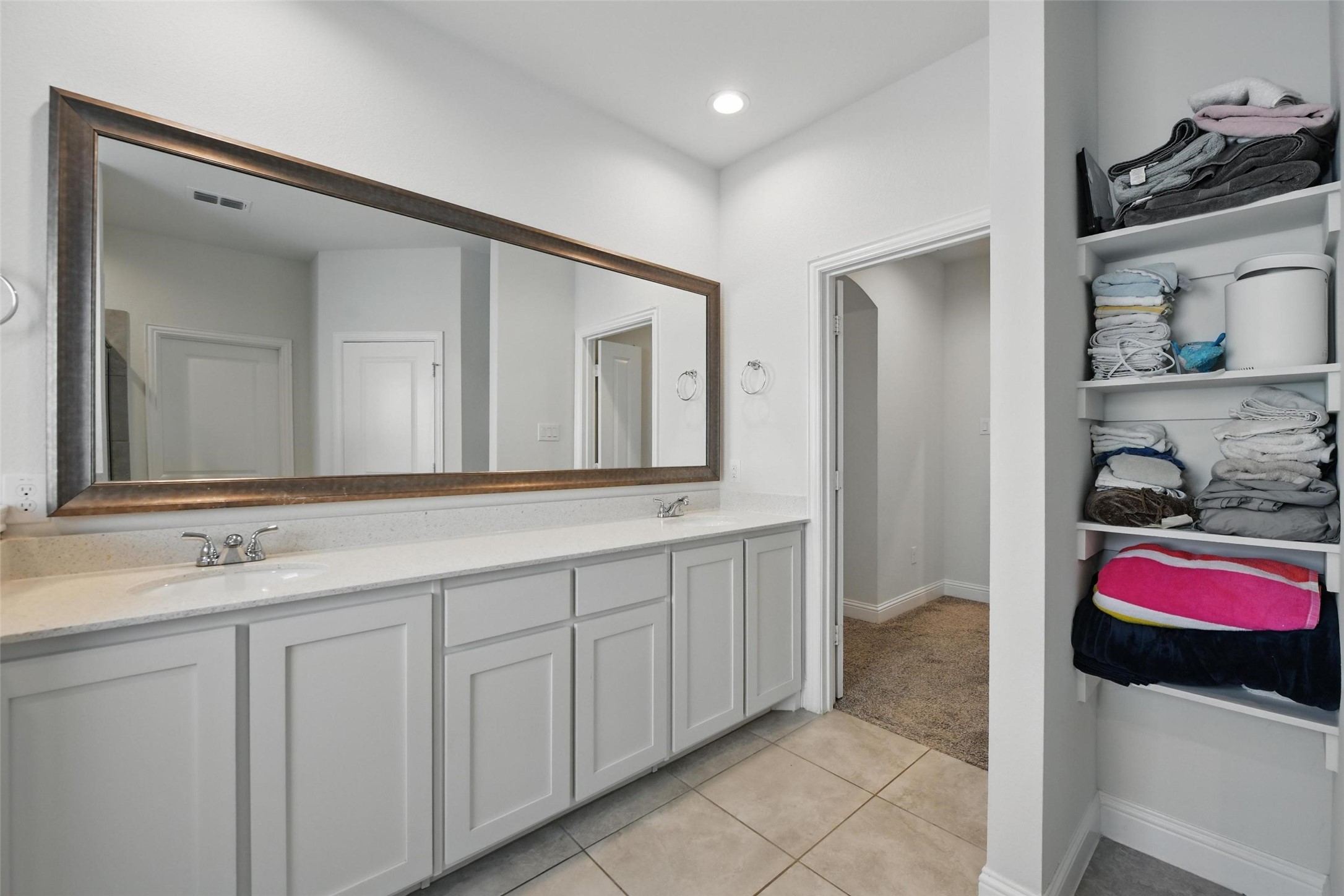 15201 Belclaire Avenue