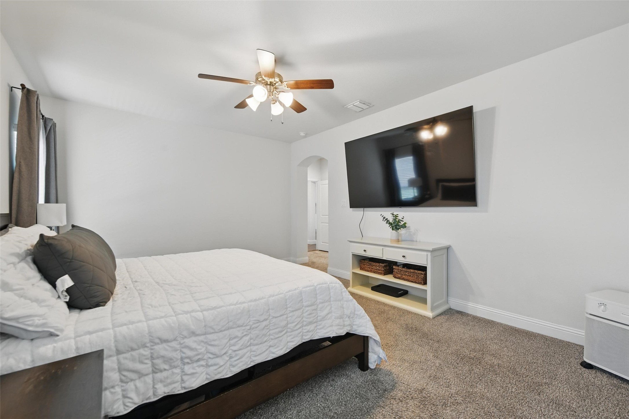 15201 Belclaire Avenue