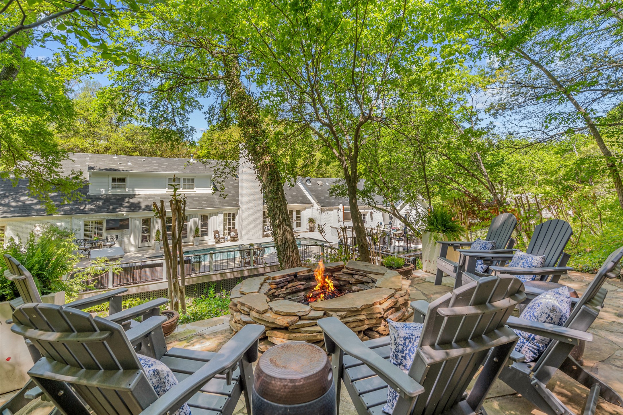 1905 Indian Creek Drive