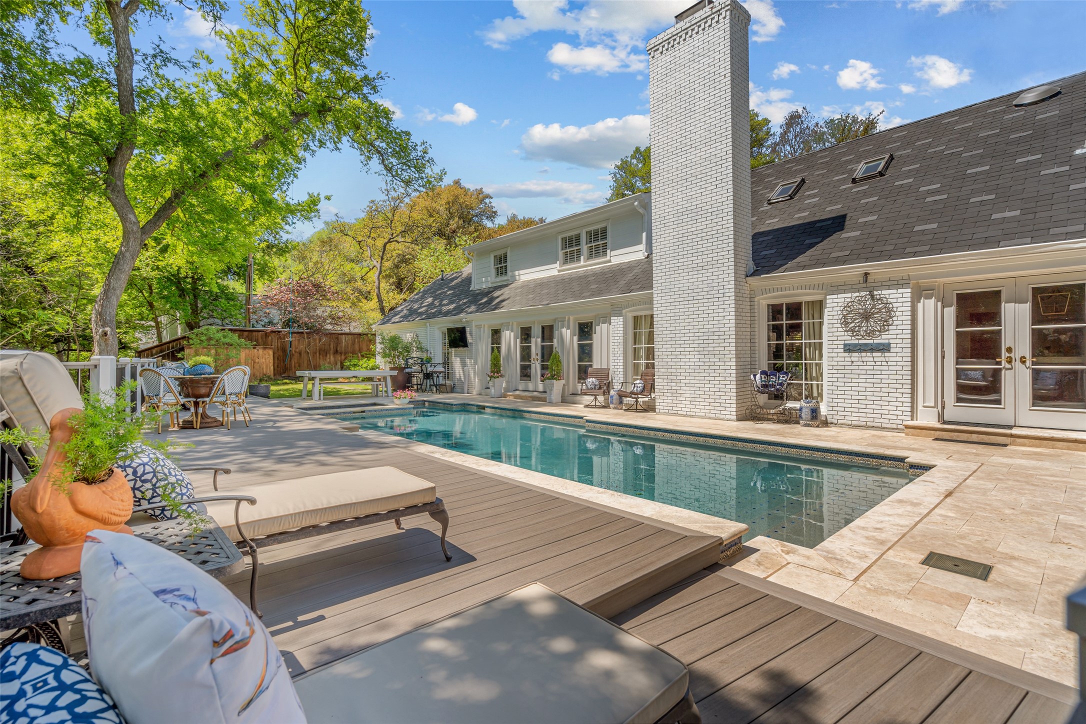 1905 Indian Creek Drive