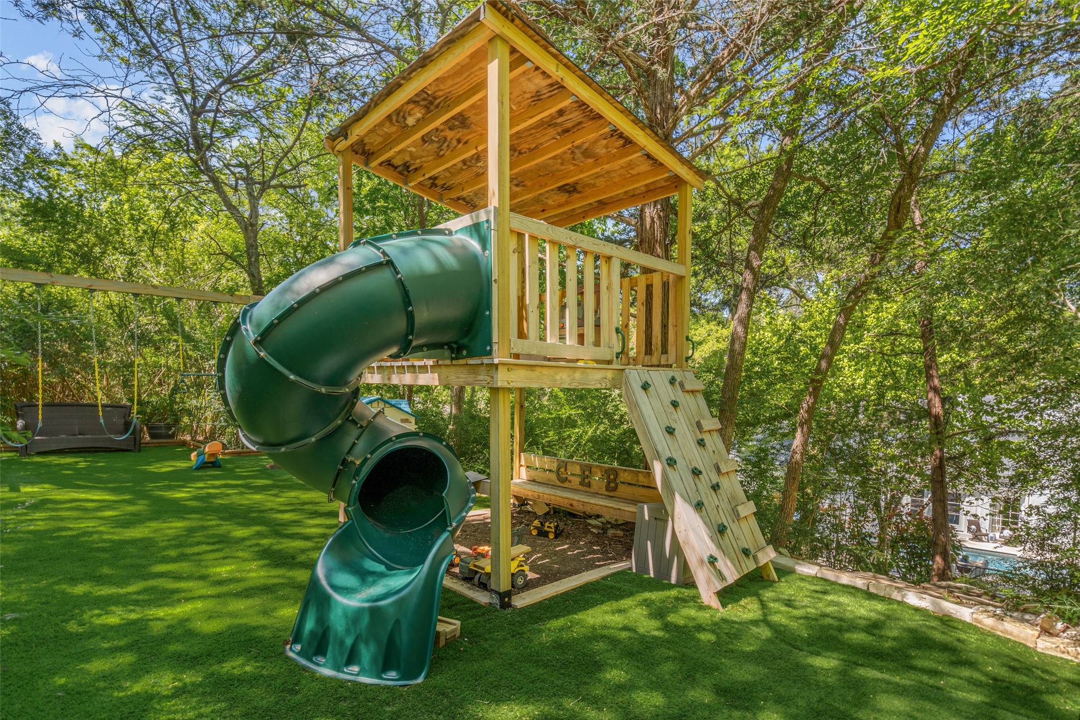 1905 Indian Creek Drive