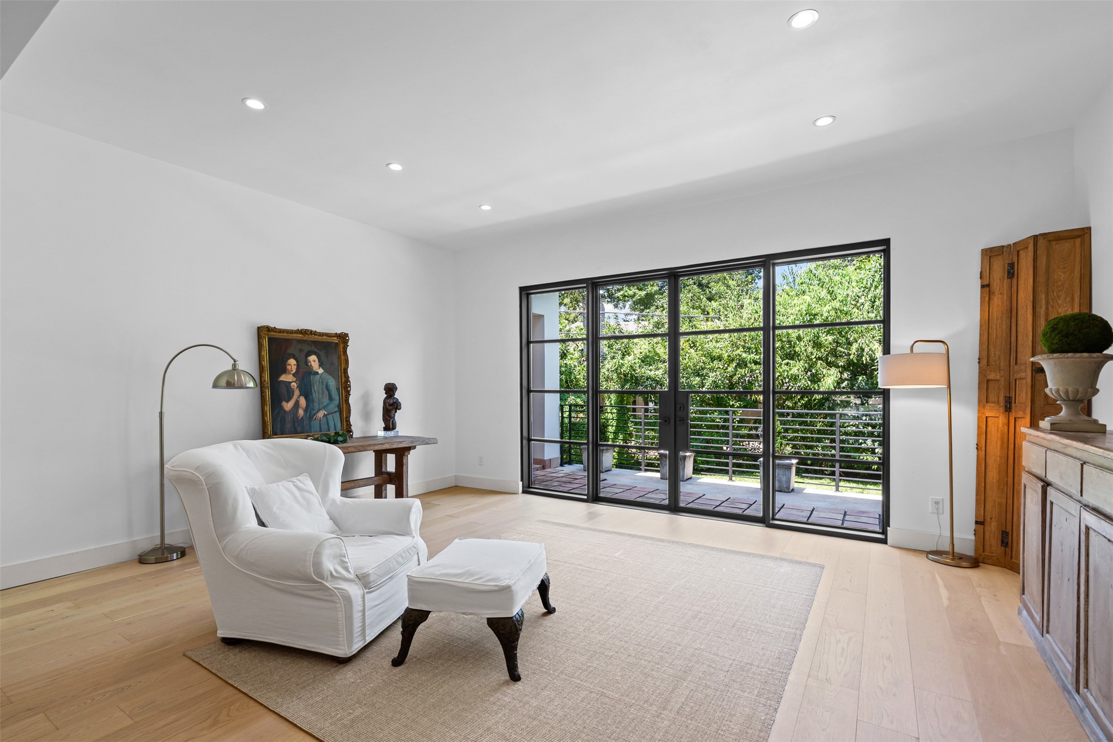 3716 Fox Hollow Street