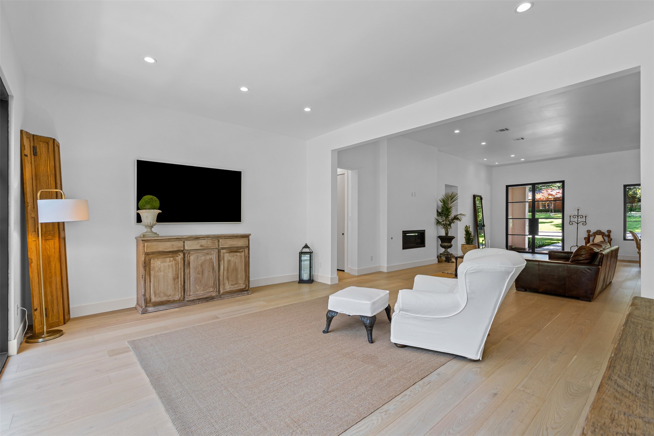 3716 Fox Hollow Street