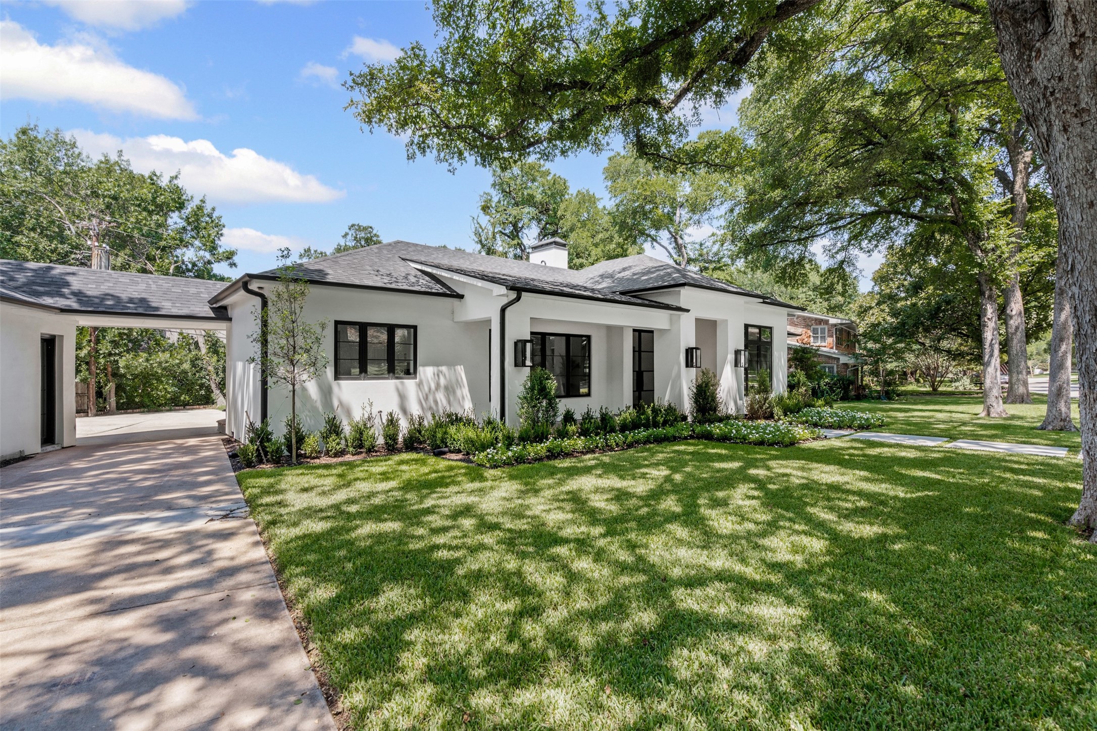 3716 Fox Hollow Street