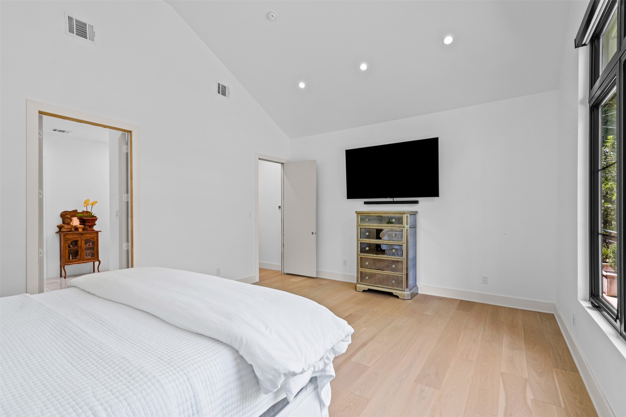 3716 Fox Hollow Street