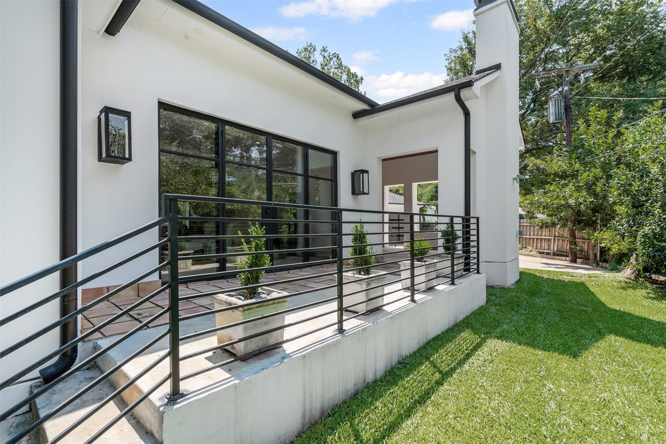 3716 Fox Hollow Street