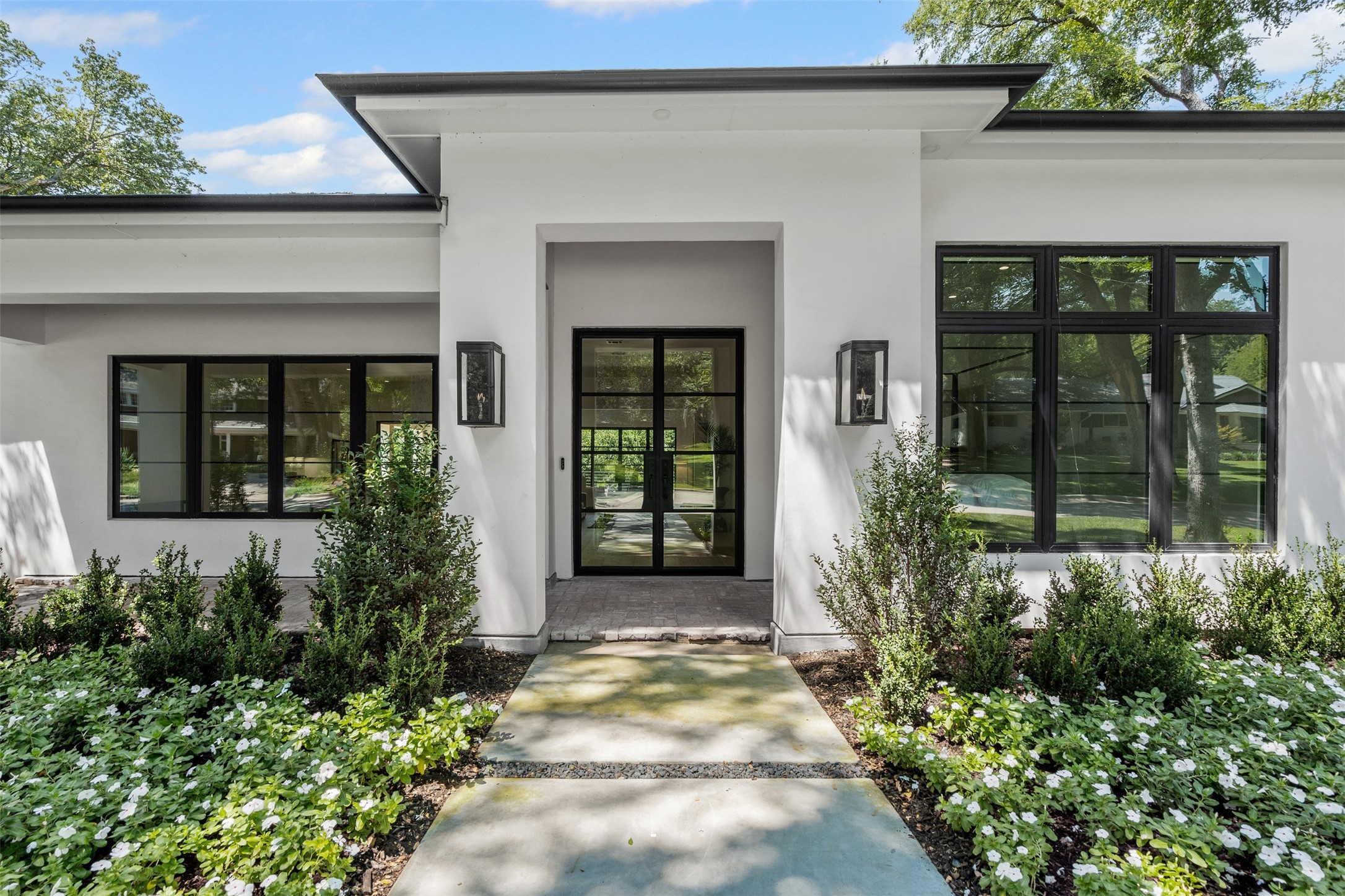 3716 Fox Hollow Street