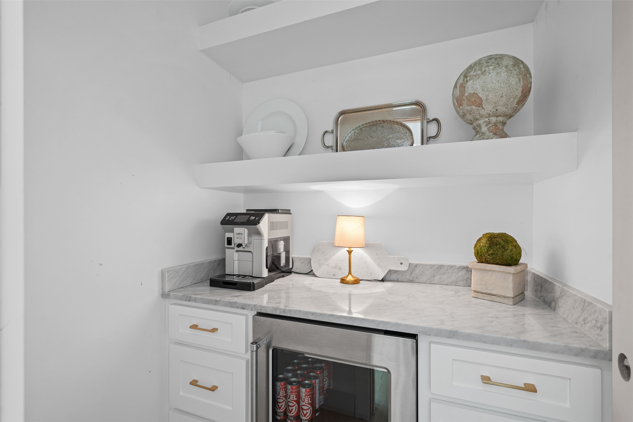 3716 Fox Hollow Street