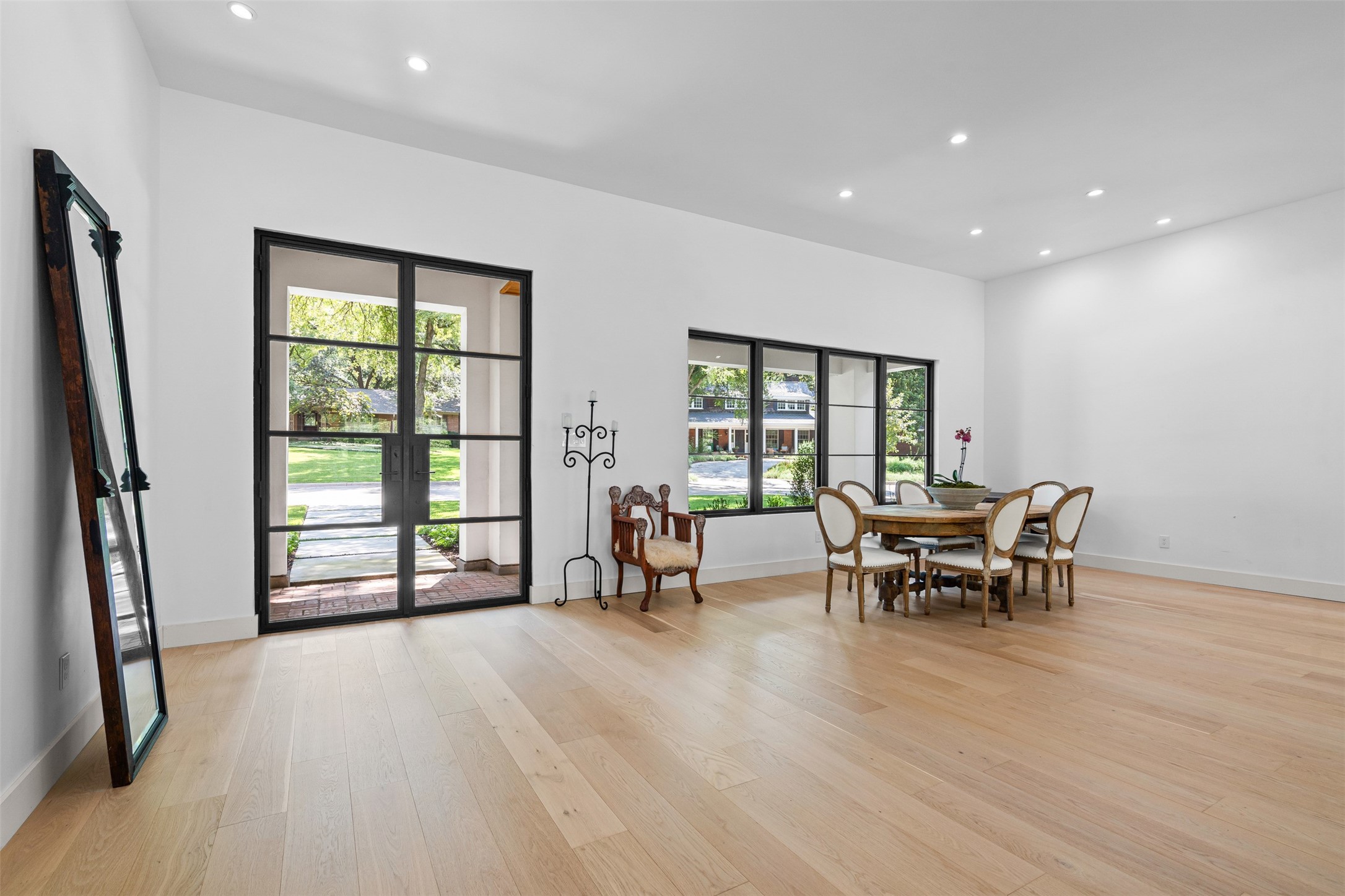 3716 Fox Hollow Street