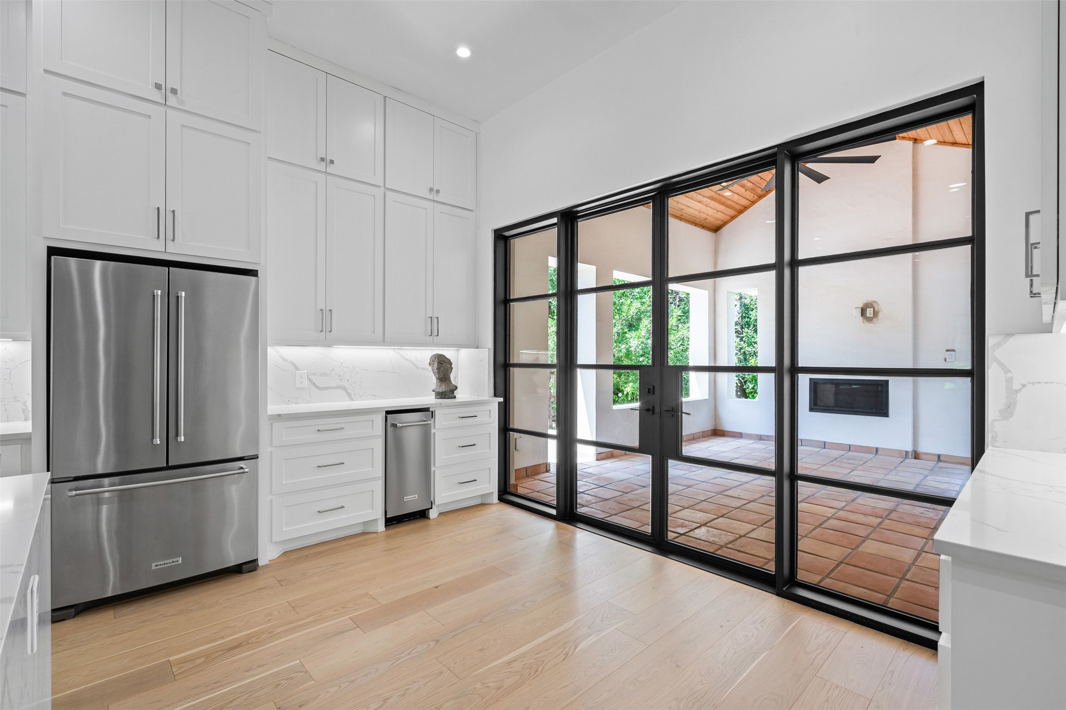 3716 Fox Hollow Street