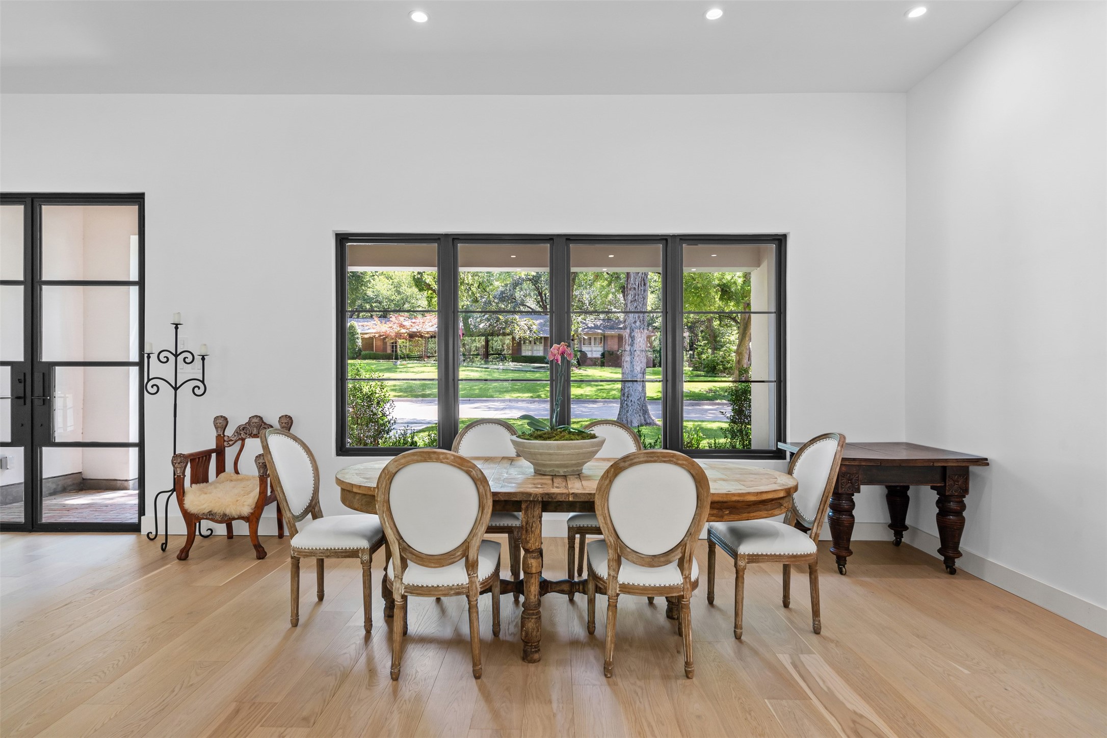 3716 Fox Hollow Street