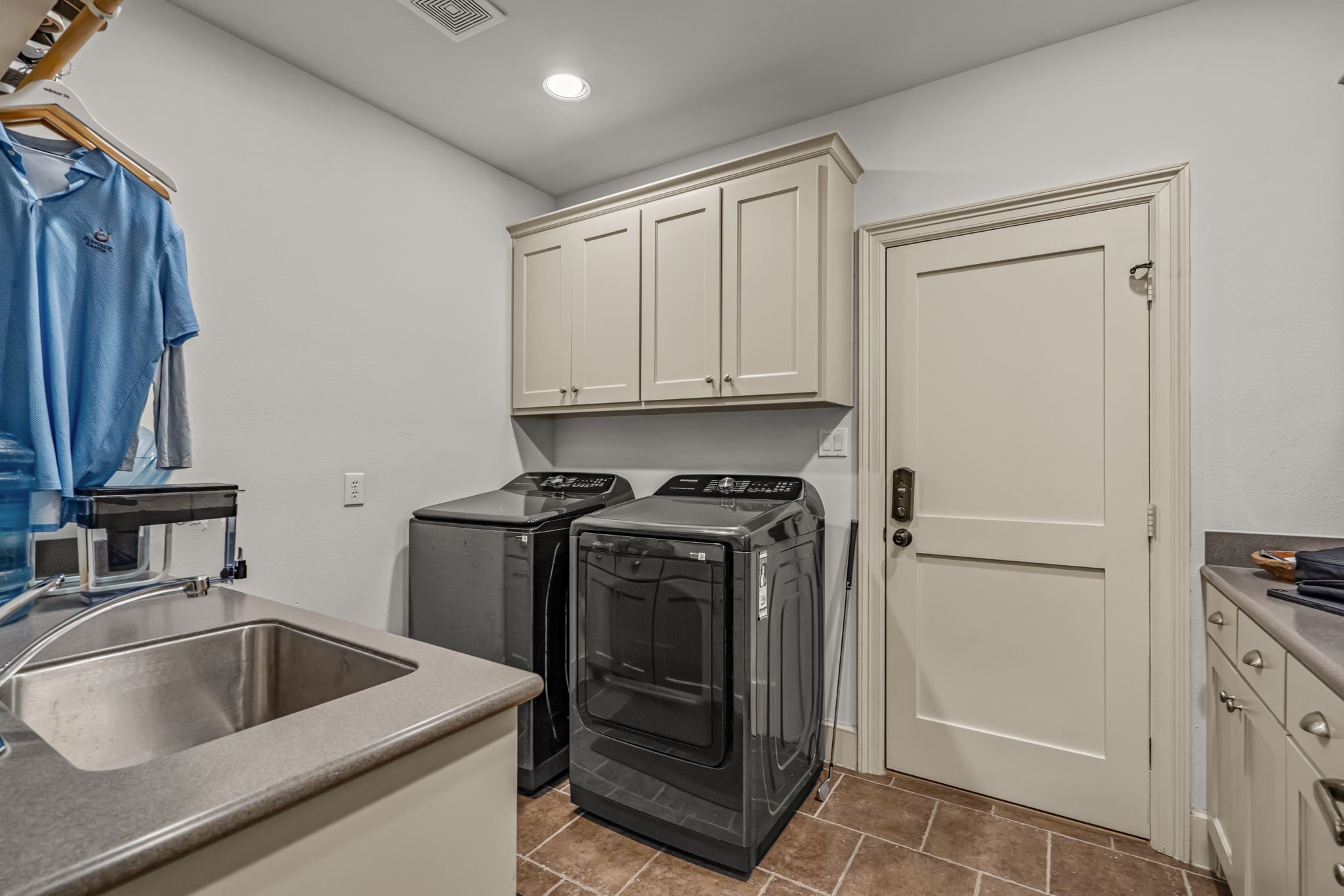 5609 El Campo Avenue