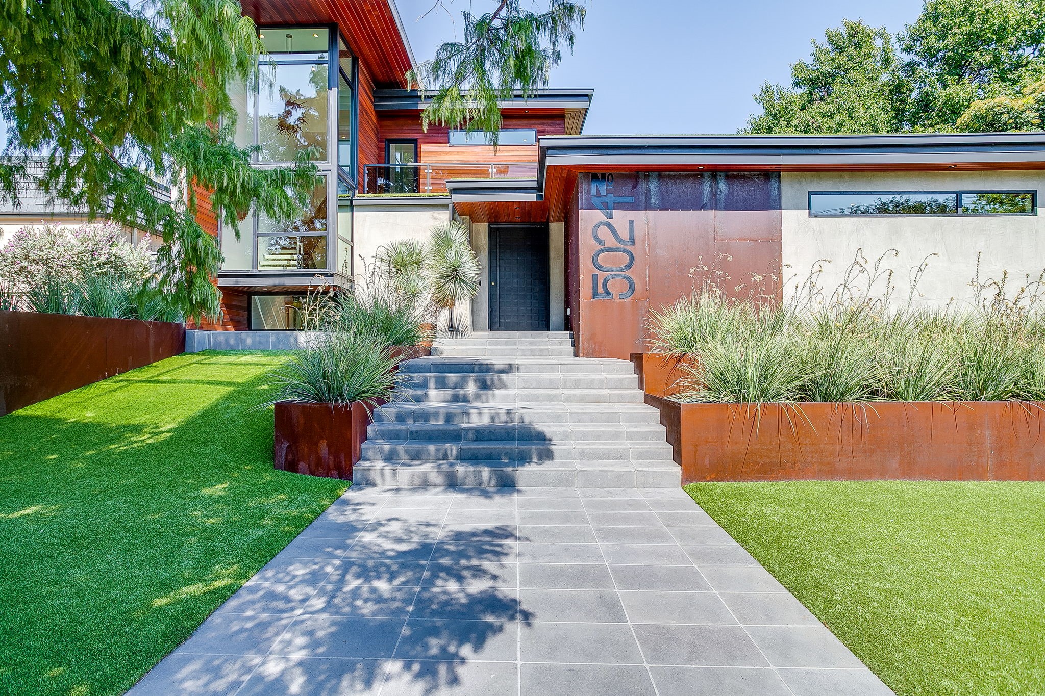 5024 Bryce Avenue