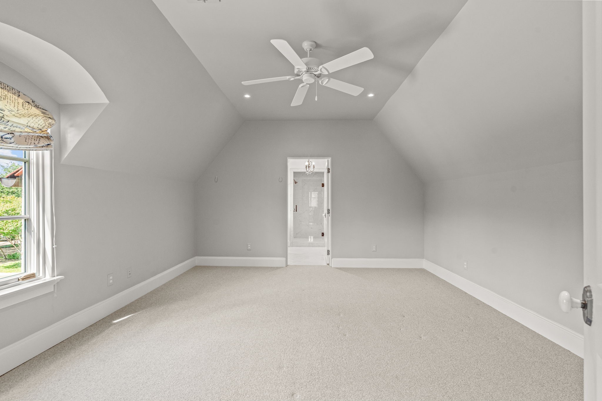 808 Dunham Close