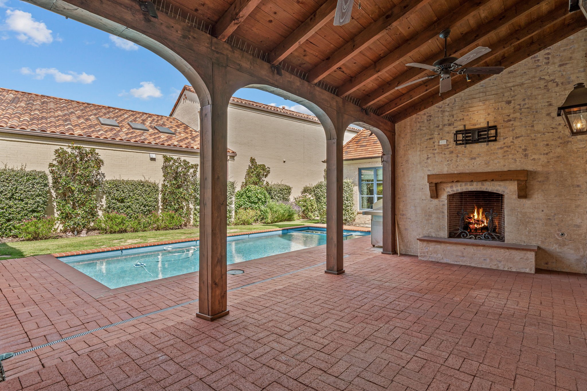 808 Dunham Close
