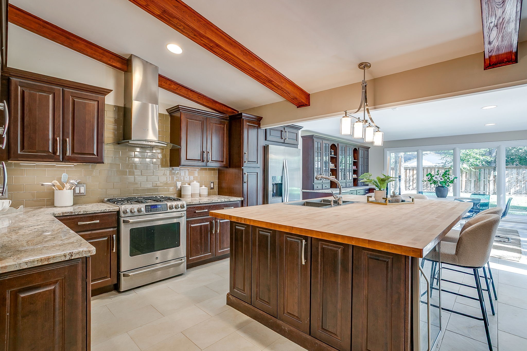 3133 Sweetbriar Lane