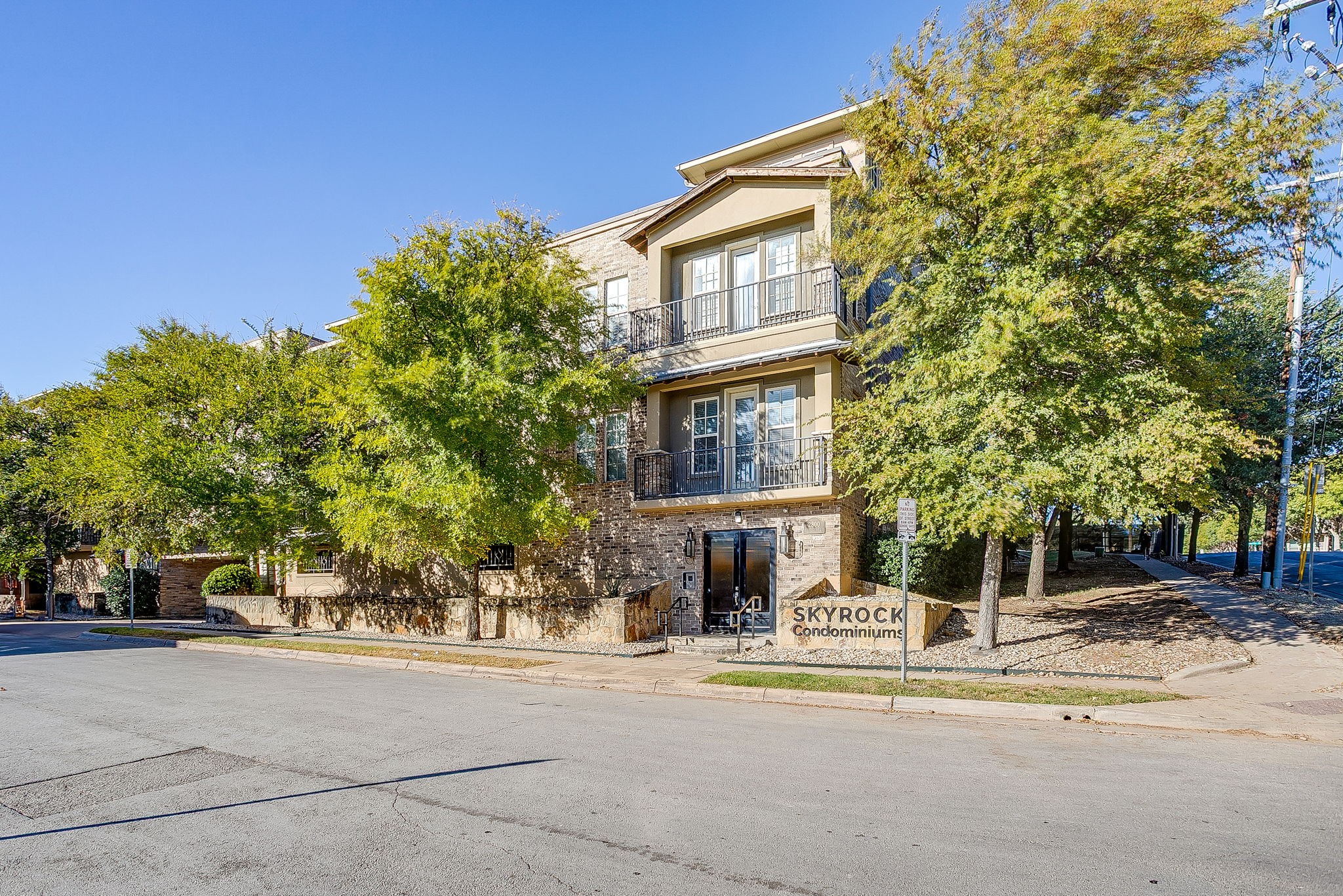 2800 Sandage Avenue #301