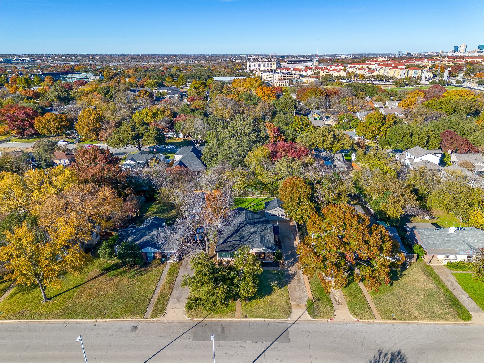 3532 W Biddison Street