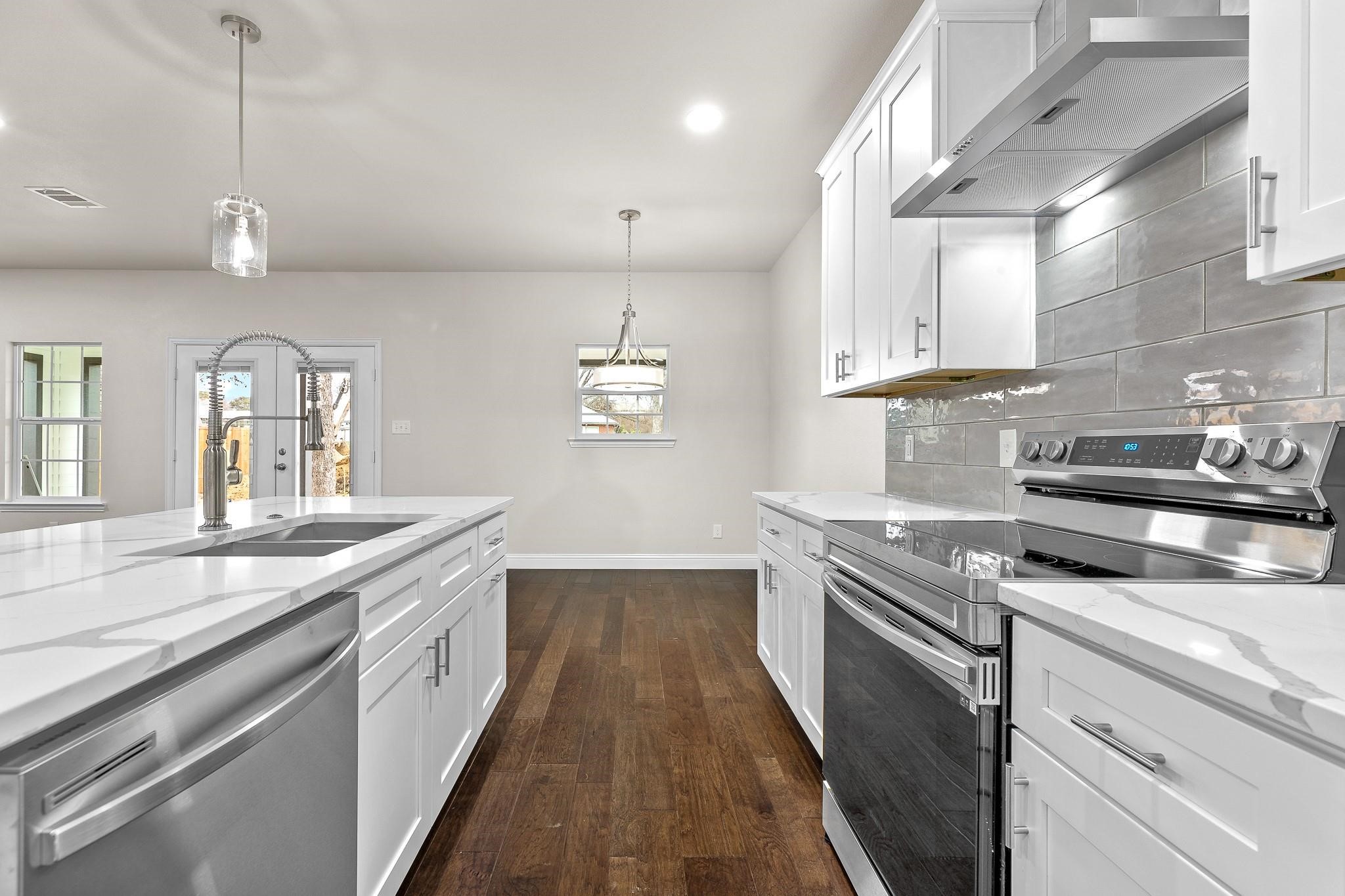 3417 Park Ridge Boulevard