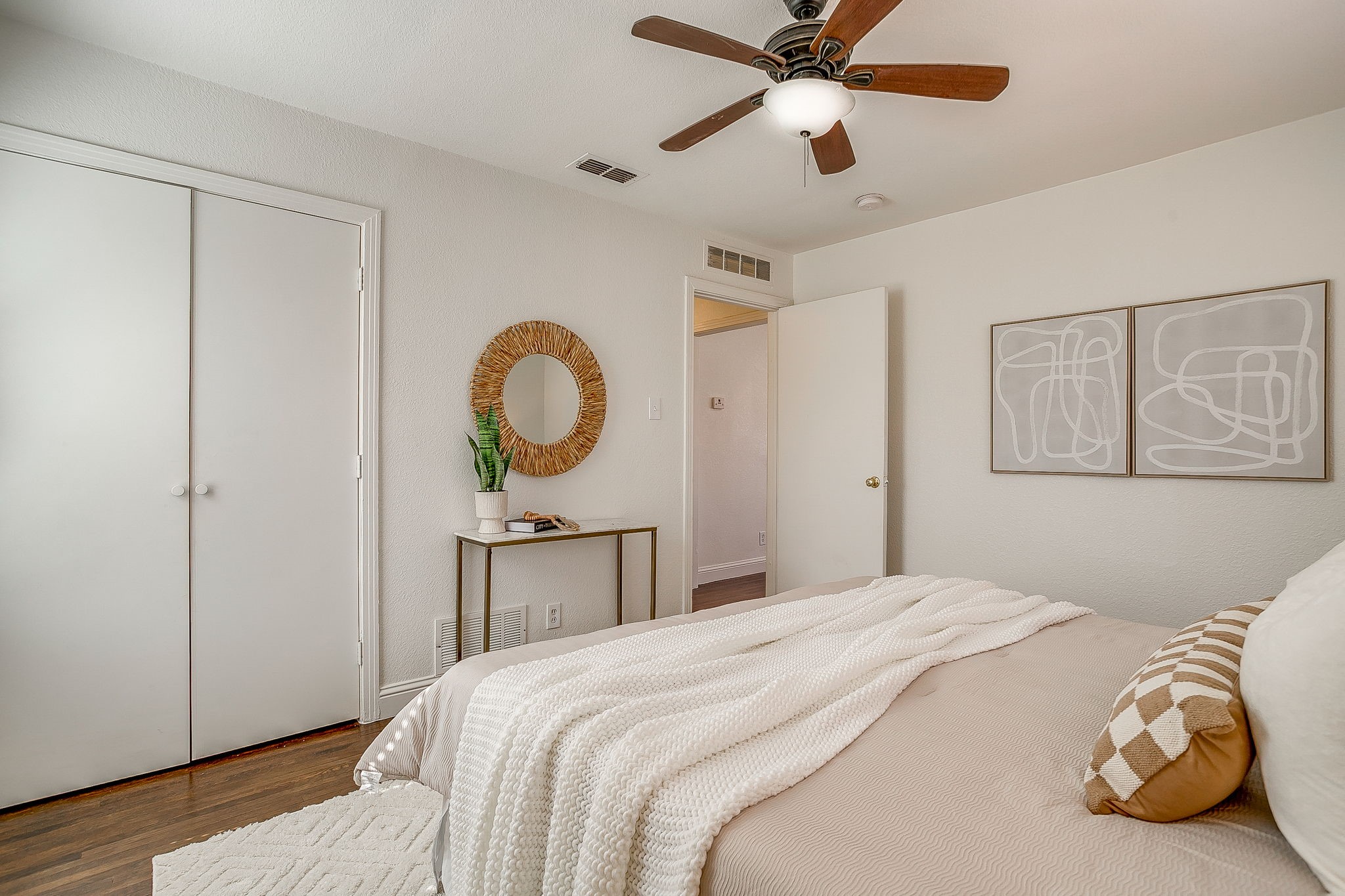 4413 Wellesley Avenue