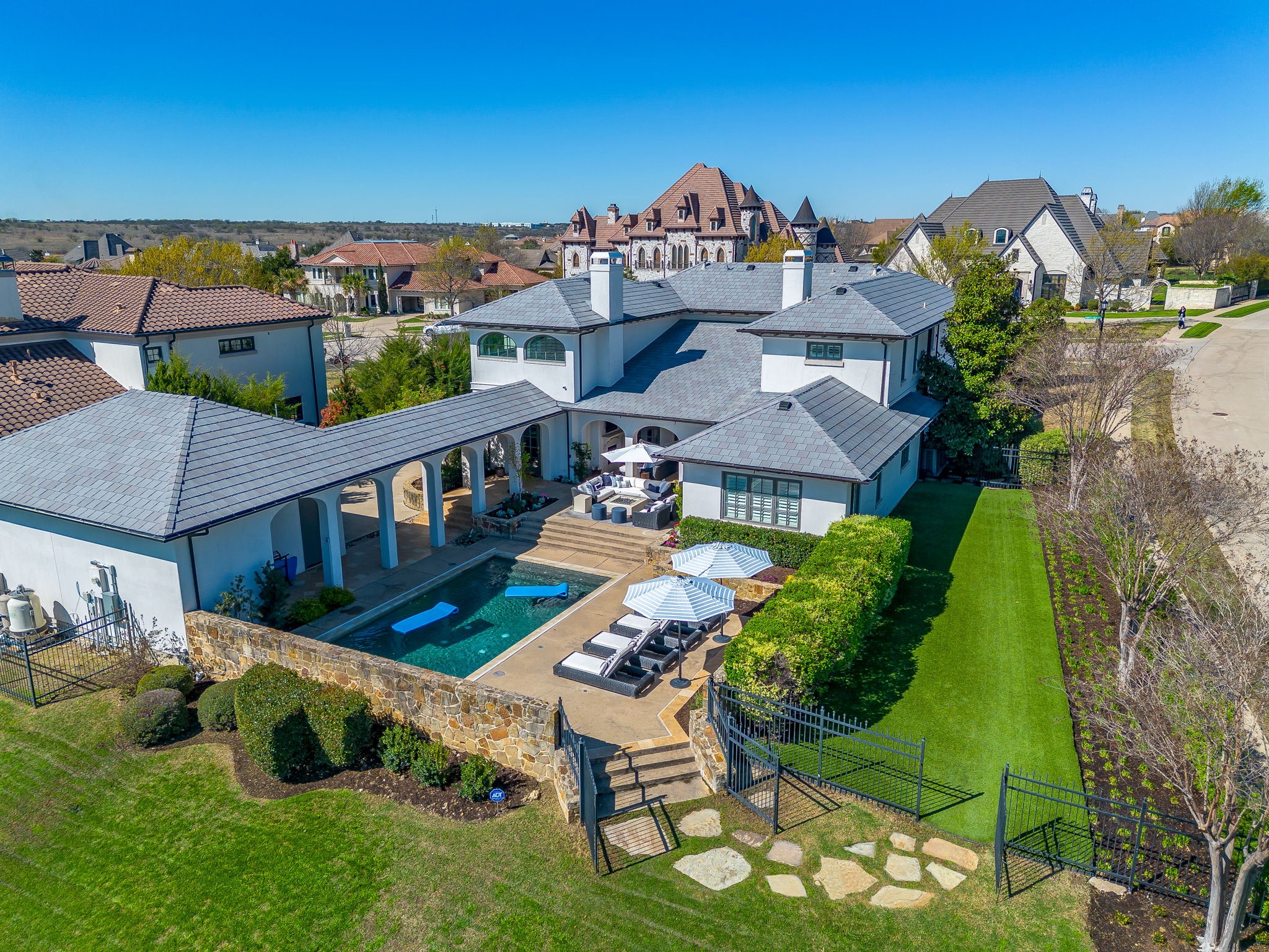 4601 Porto Vila Court